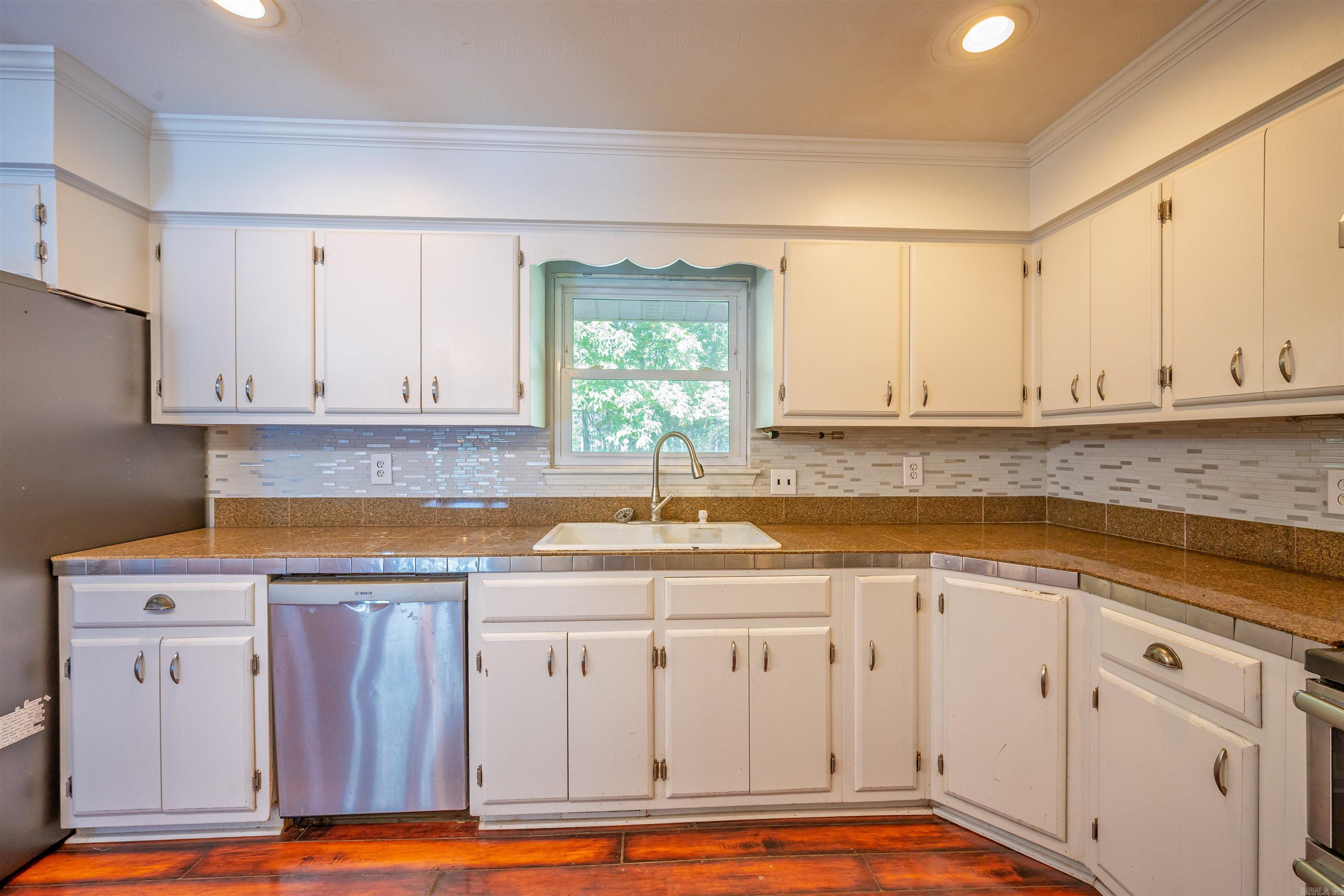 22 Nioka Drive Cherokee Village, AR 72529