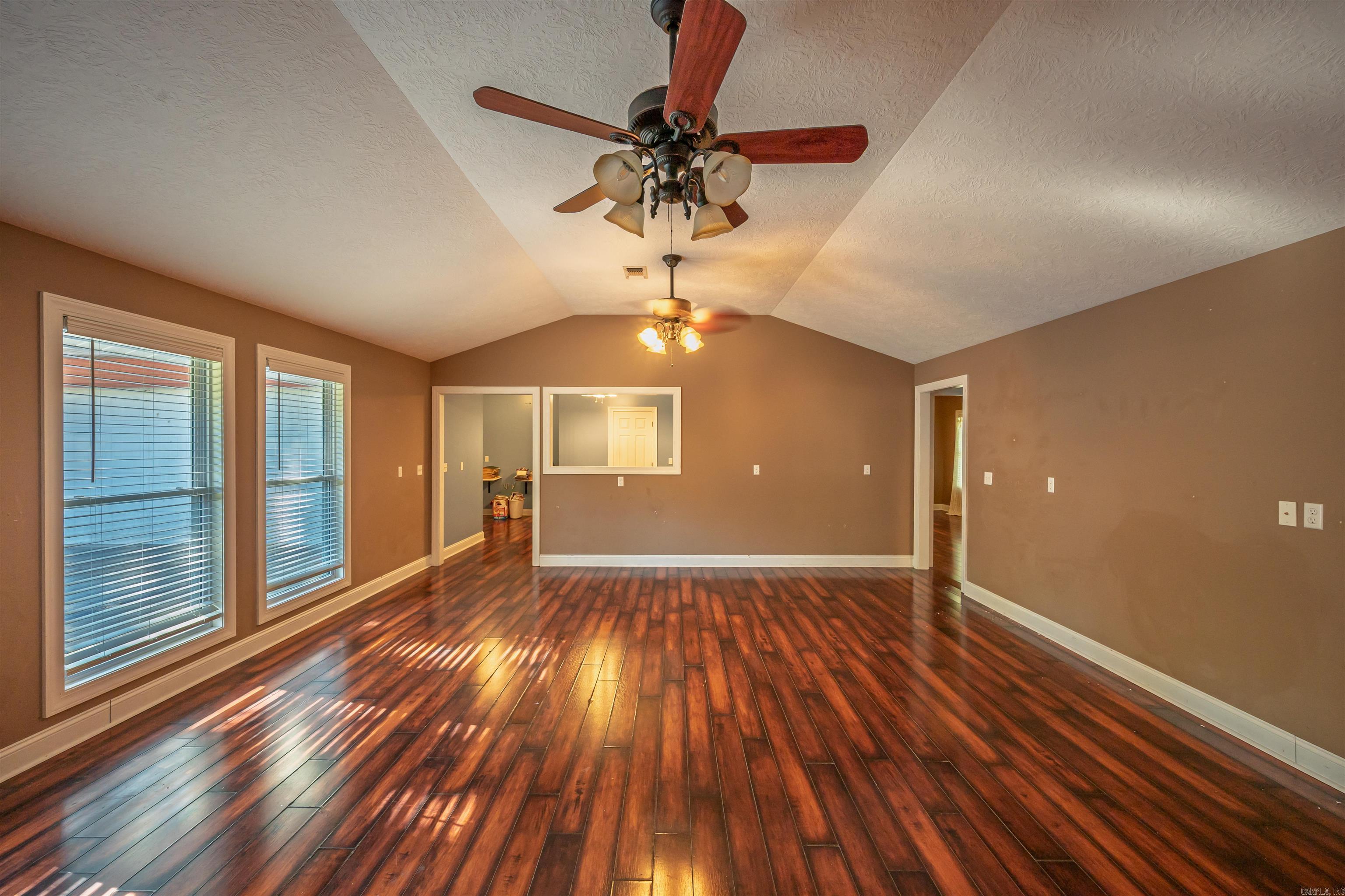 22 Nioka Drive Cherokee Village, AR 72529