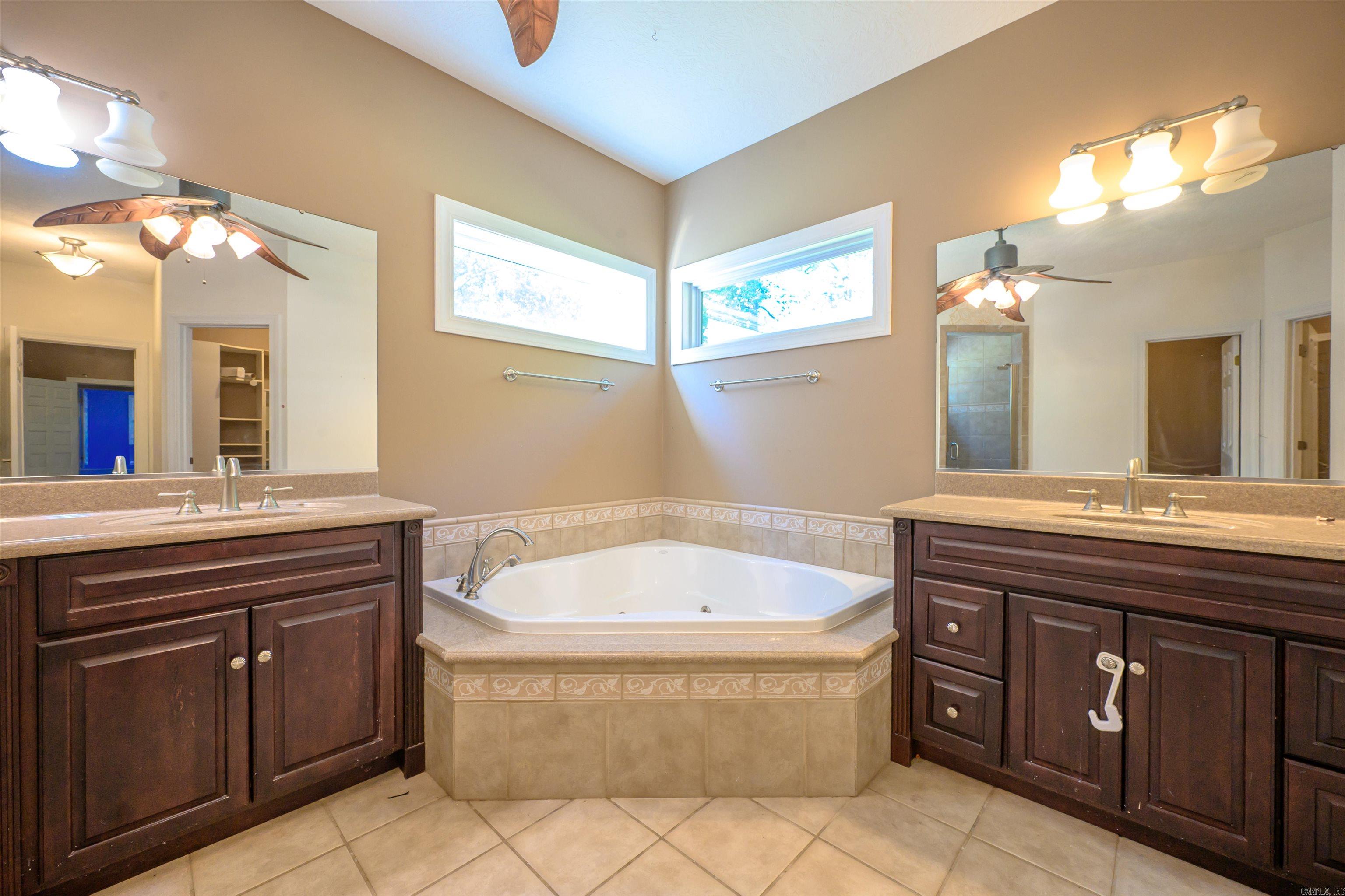 22 Nioka Drive Cherokee Village, AR 72529