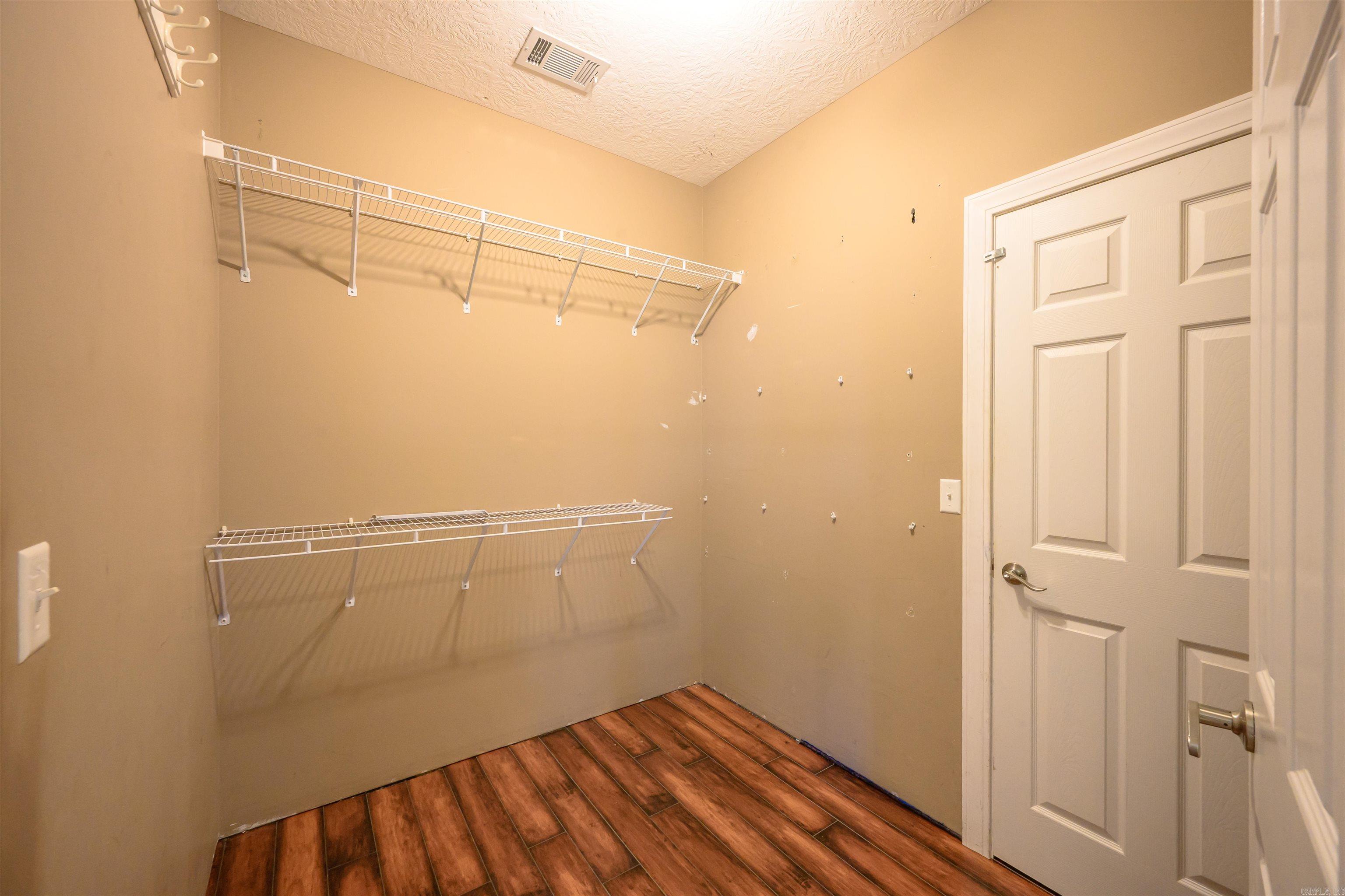 22 Nioka Drive Cherokee Village, AR 72529