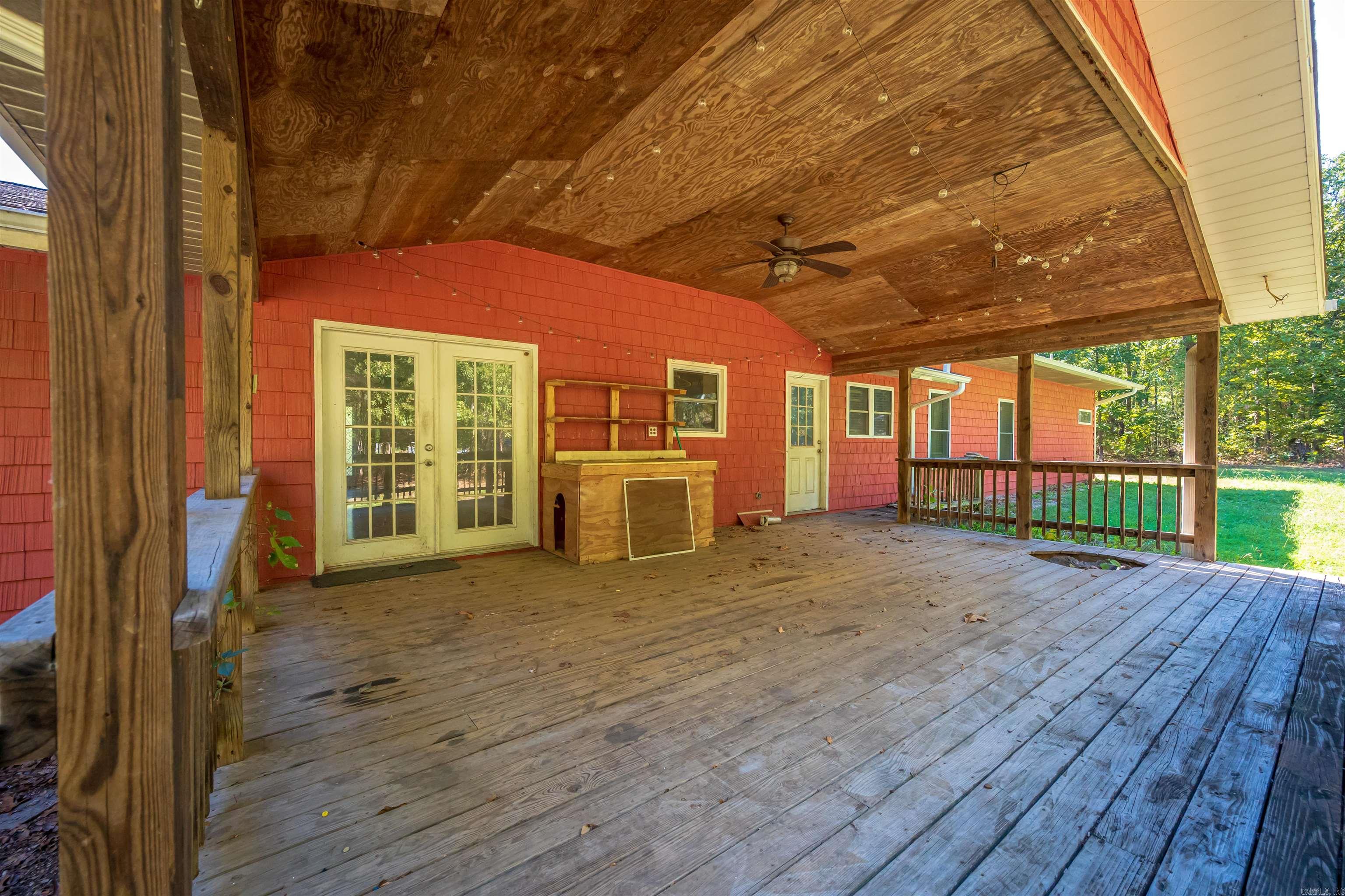 22 Nioka Drive Cherokee Village, AR 72529