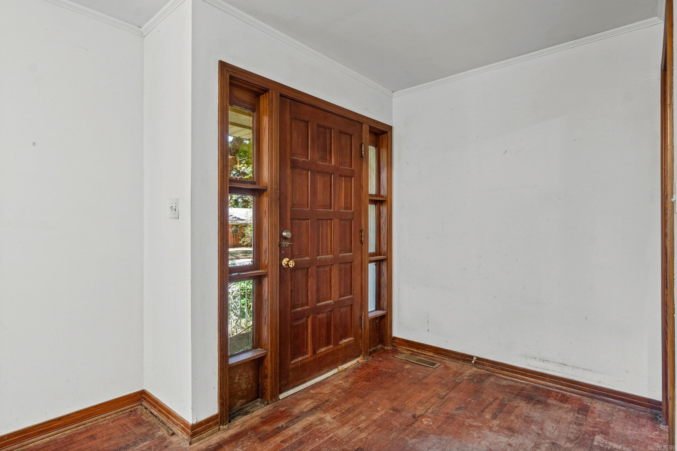 702 N. Spring St. — photo 3