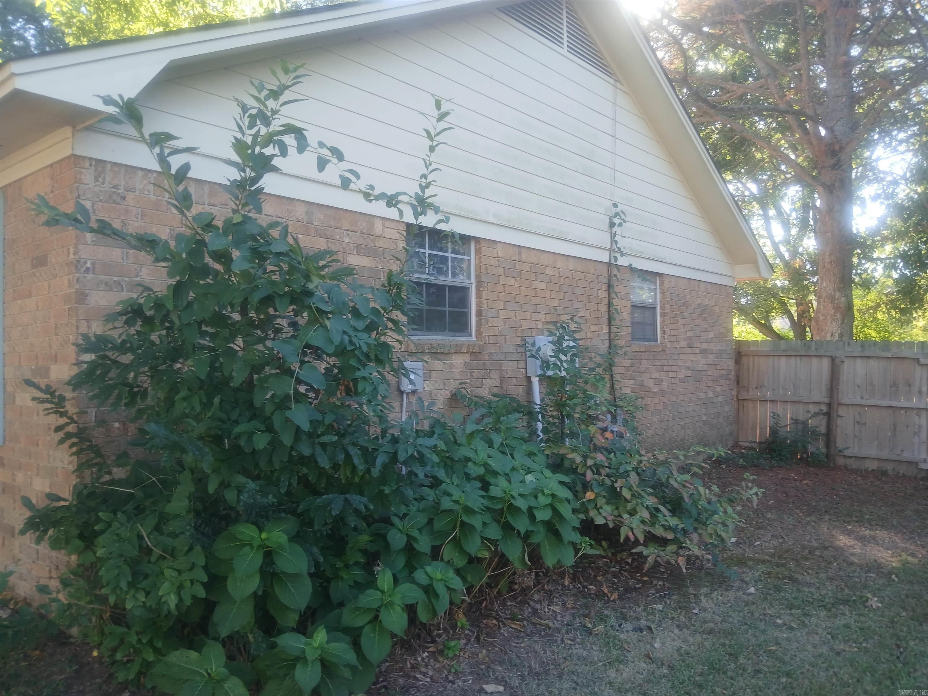 12 Barksdale Dr Drive — photo 2