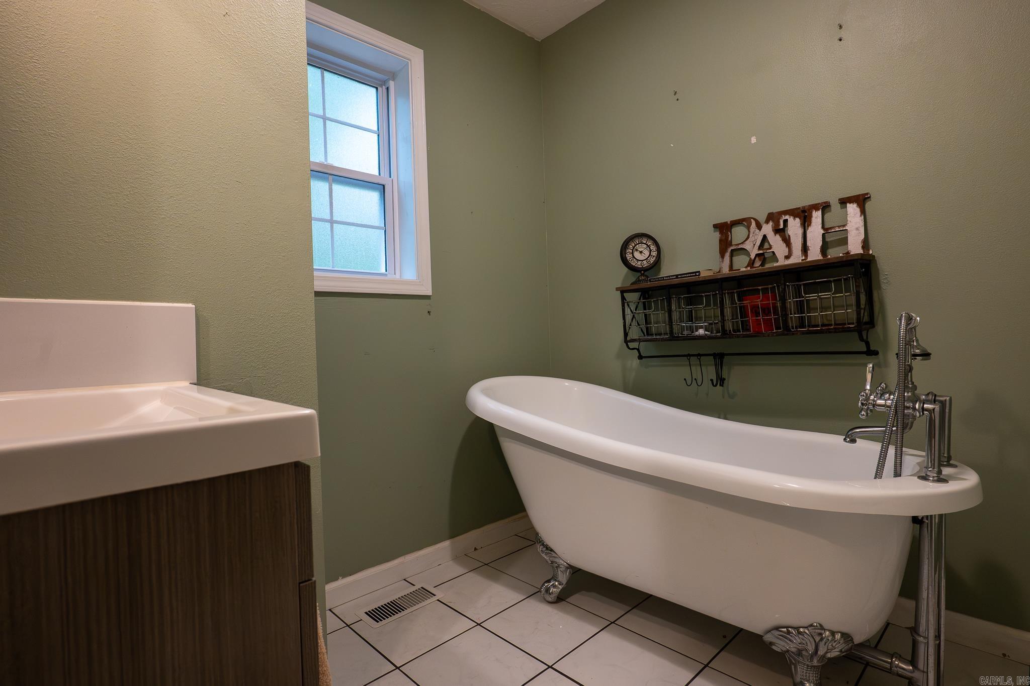 15 Vista Pointe Dr Batesville, AR 72501