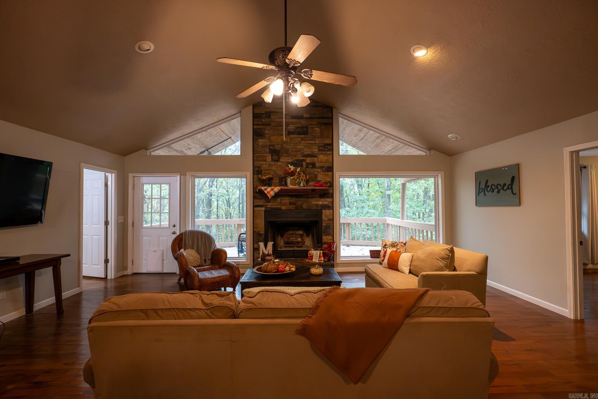 15 Vista Pointe Dr Batesville, AR 72501