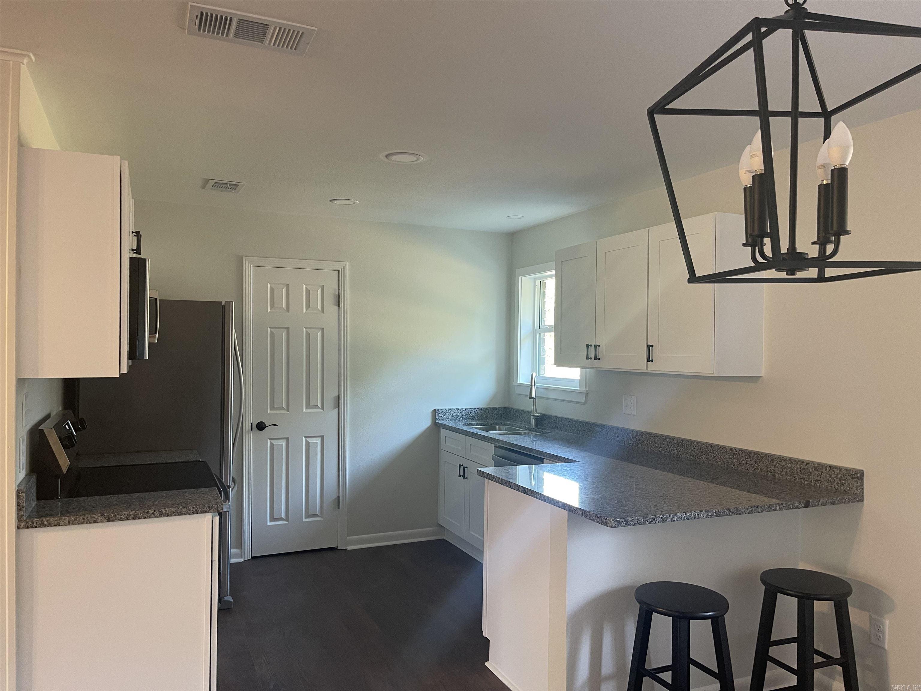 8904 Stonehedge Trail — photo 4