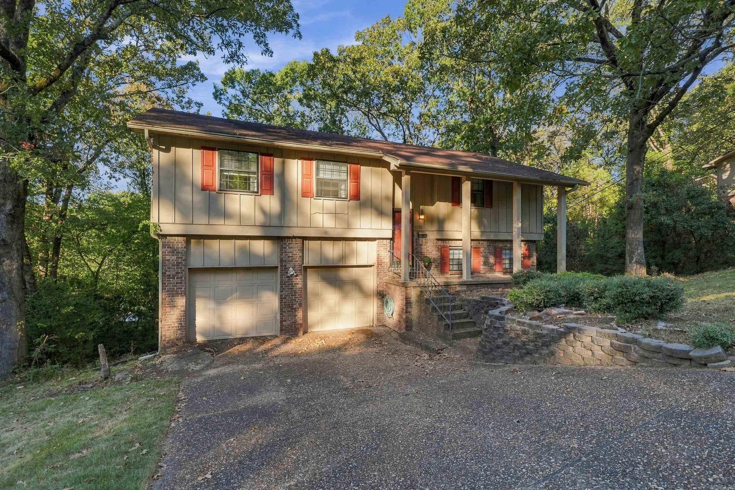 1306 Starfield Road — exterior