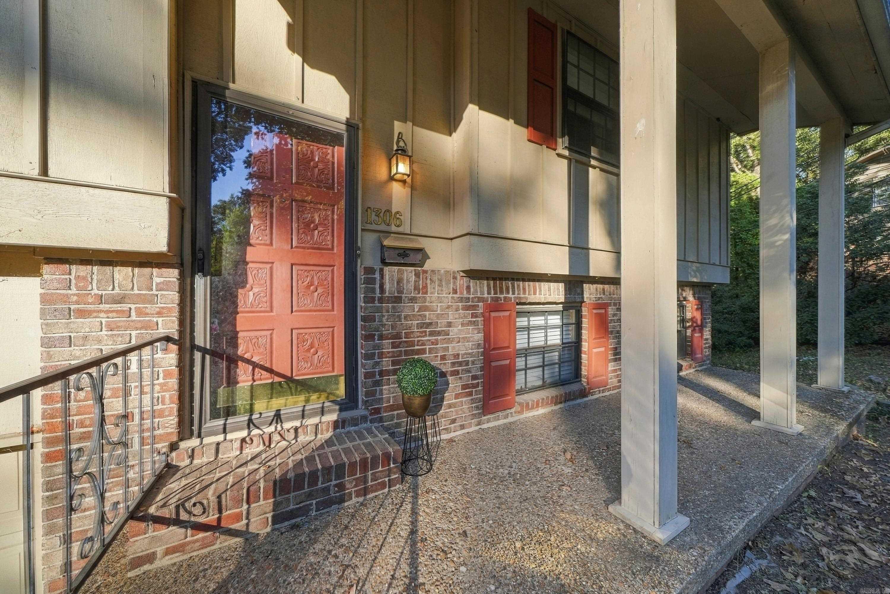 1306 Starfield Road — photo 4