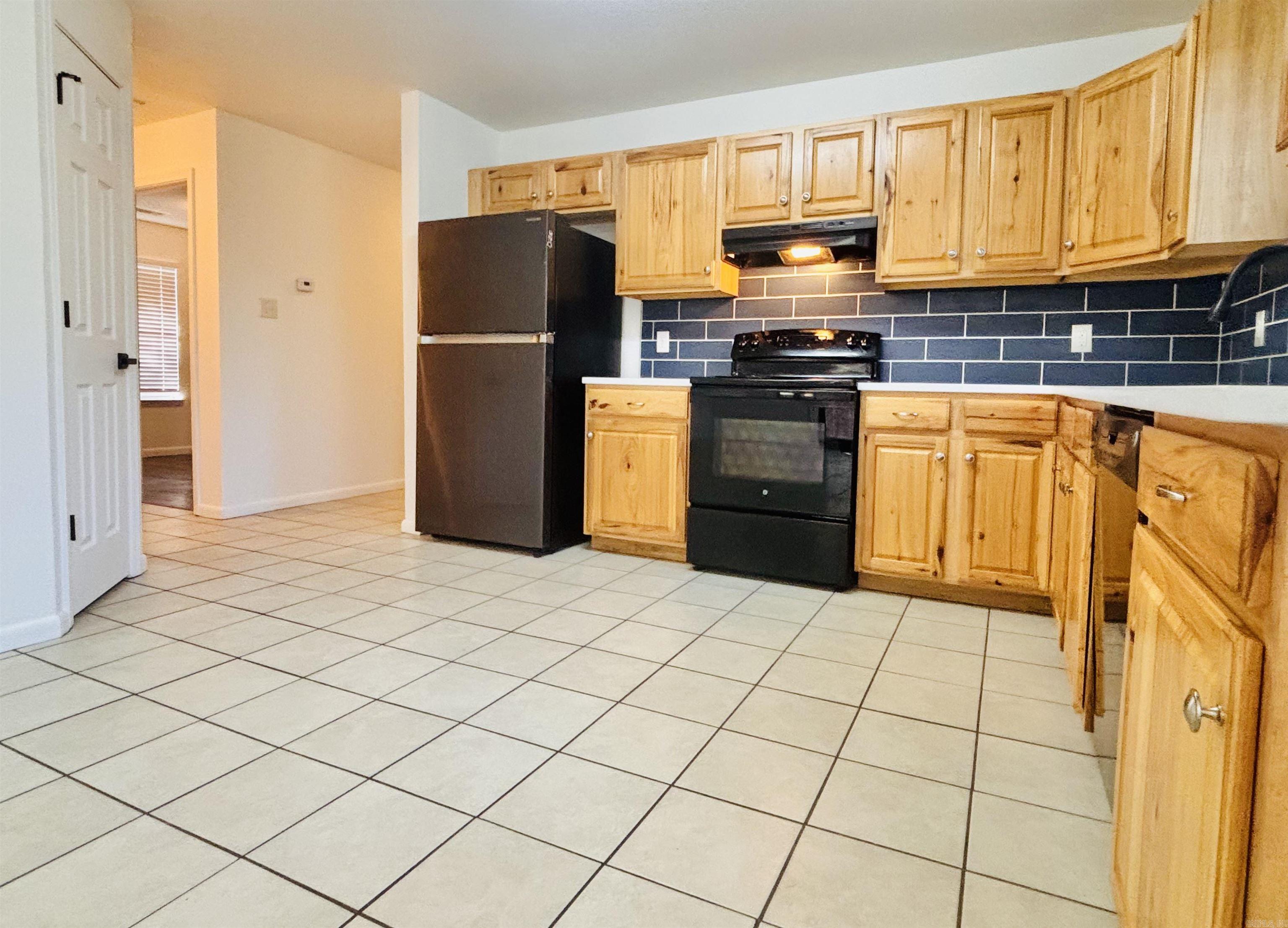 1203 N Olive Street — photo 4