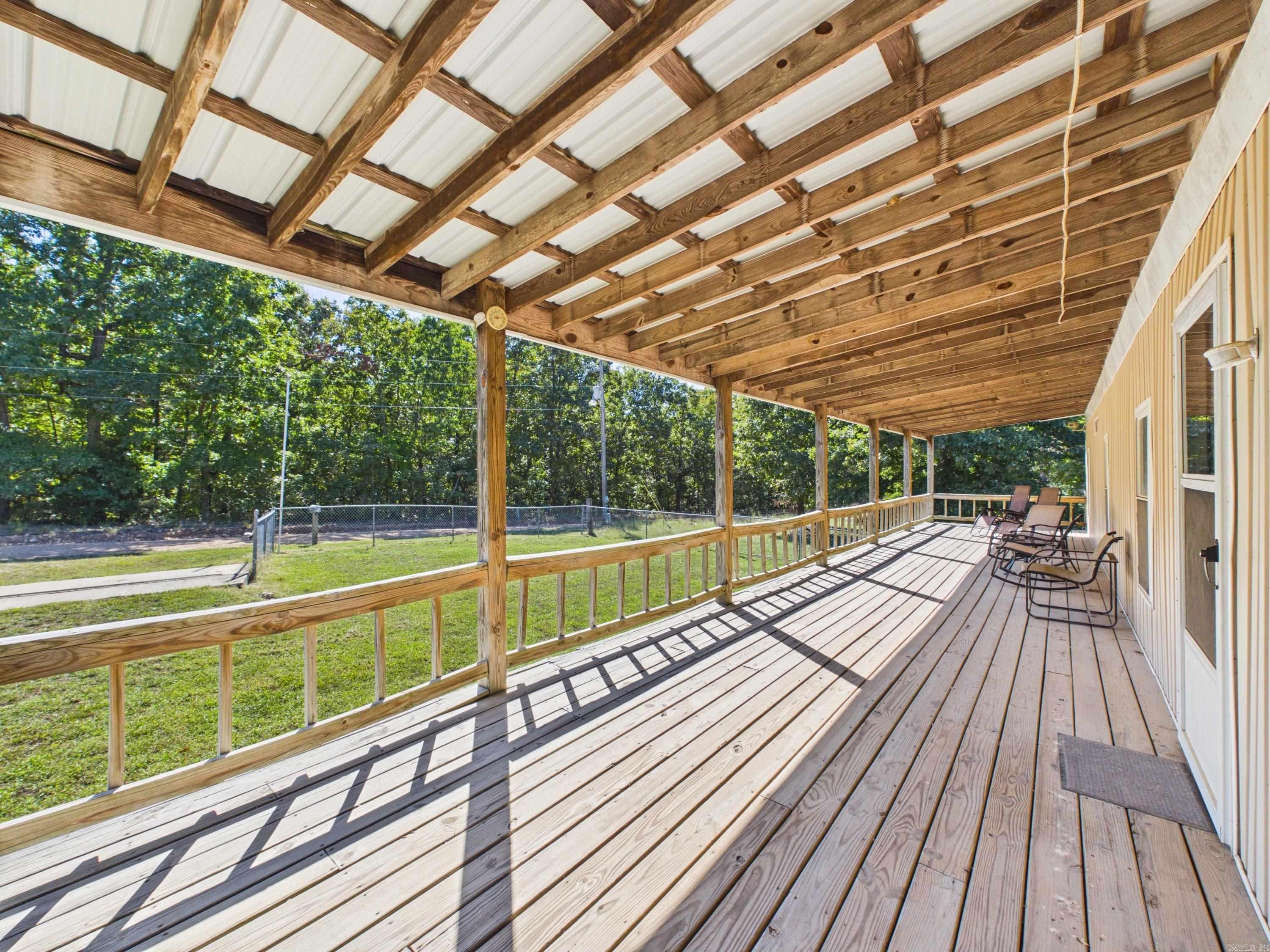 222 W CC Rd Hardy, AR 72542