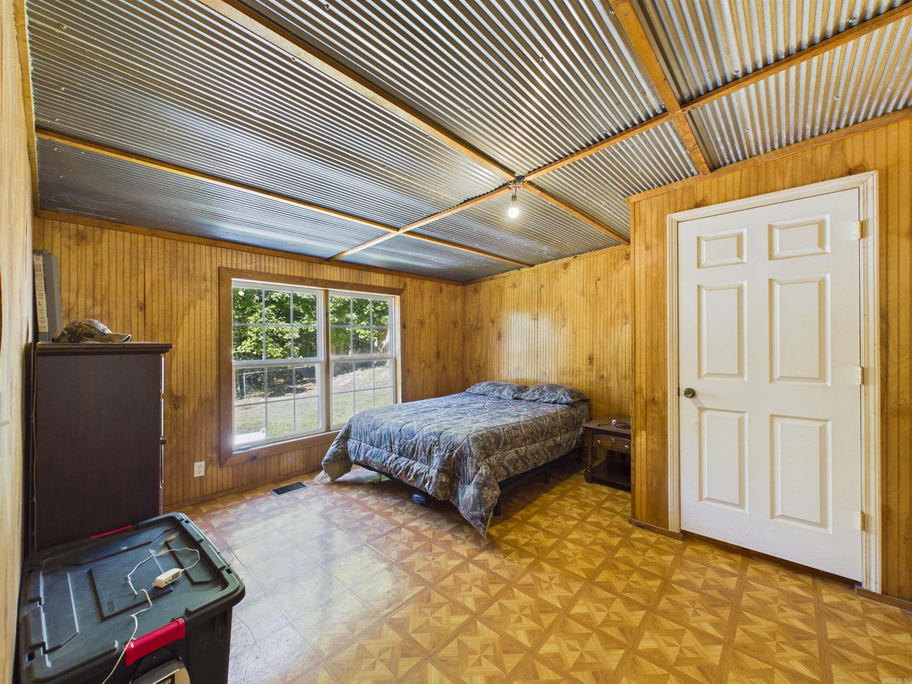 222 W CC Rd Hardy, AR 72542