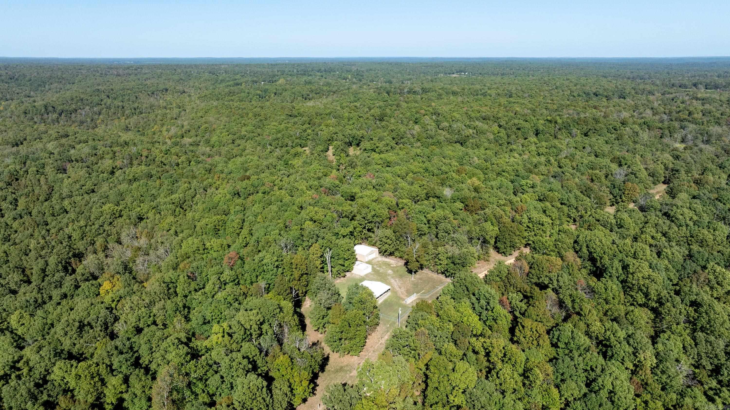222 W CC Rd Hardy, AR 72542