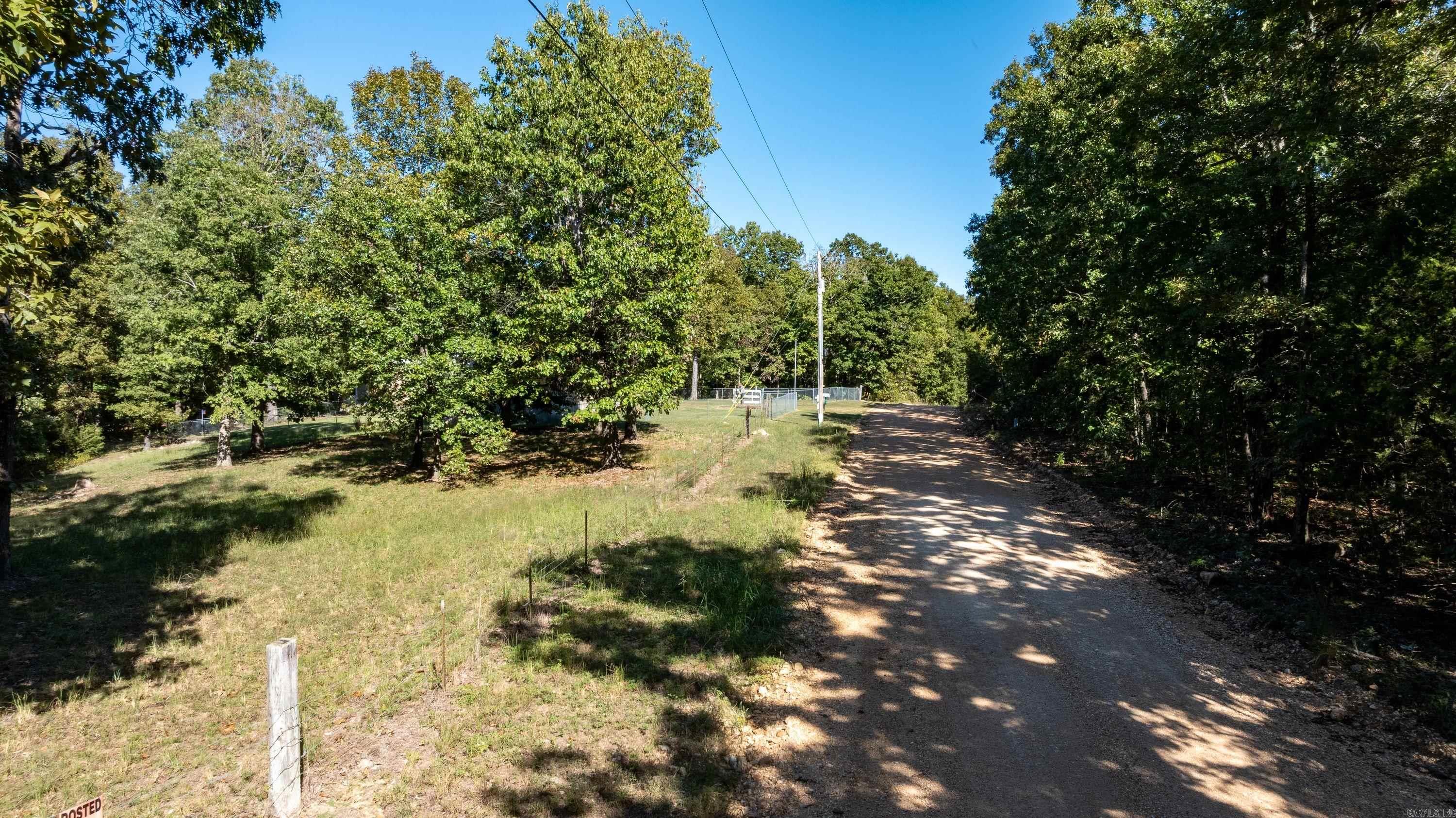 222 W CC Rd Hardy, AR 72542