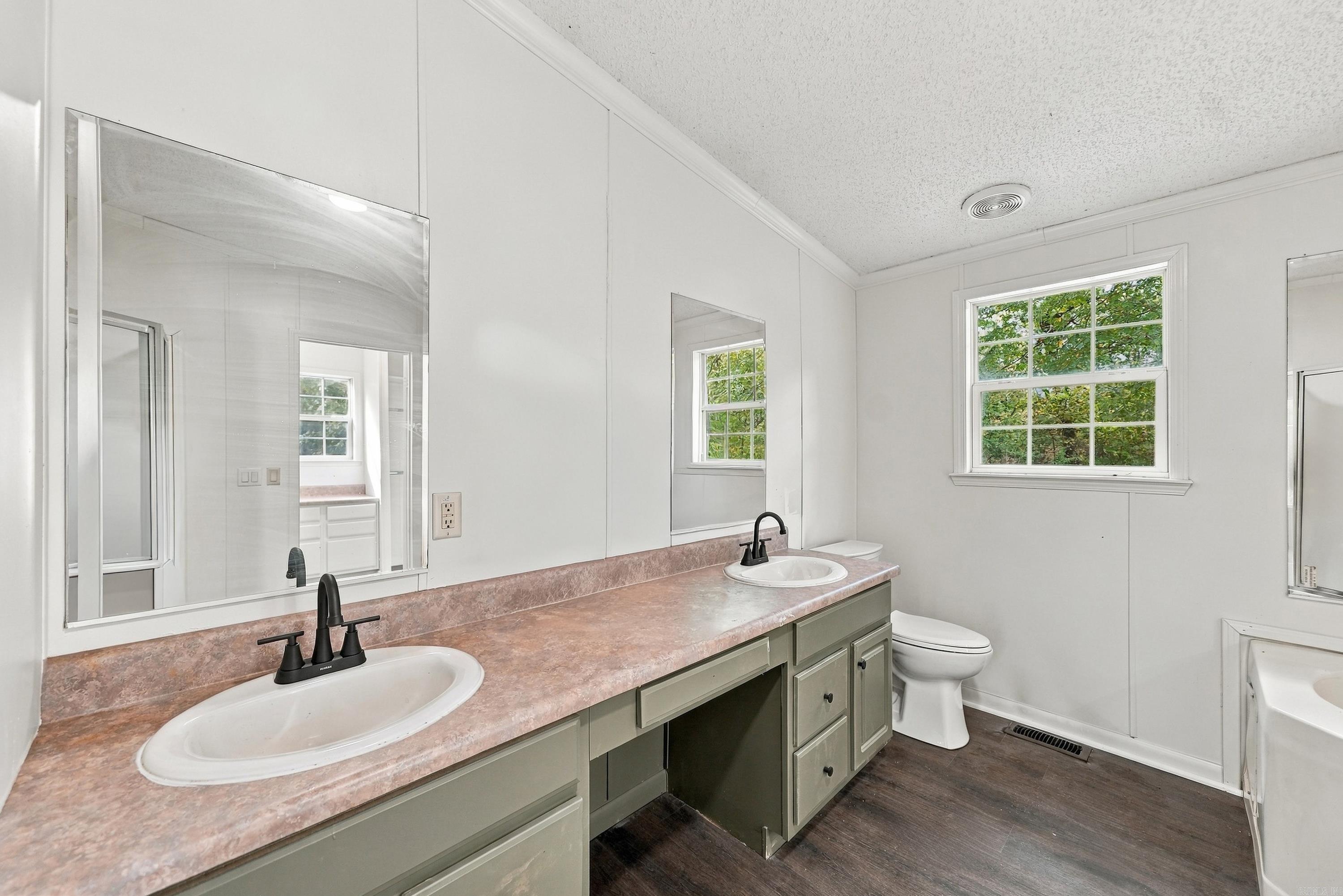 71 Kara Cove Vilonia, AR 72173