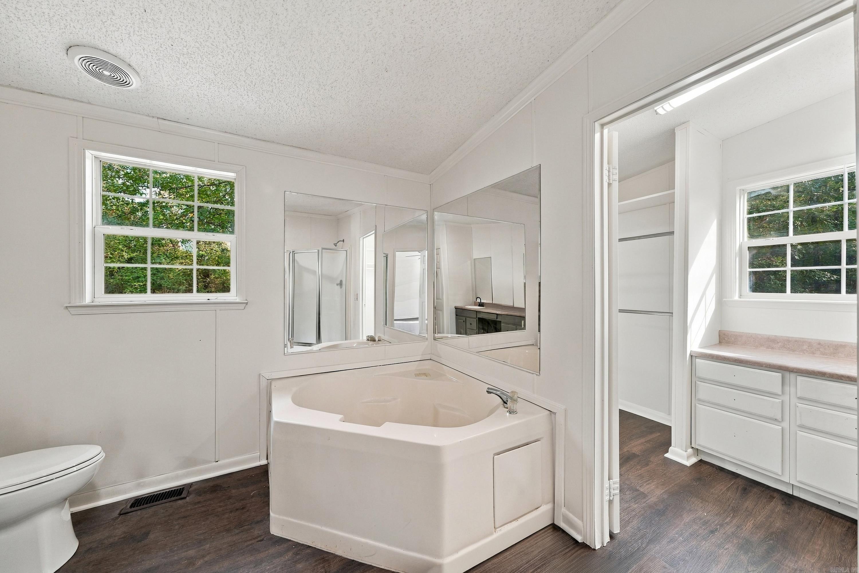 71 Kara Cove Vilonia, AR 72173