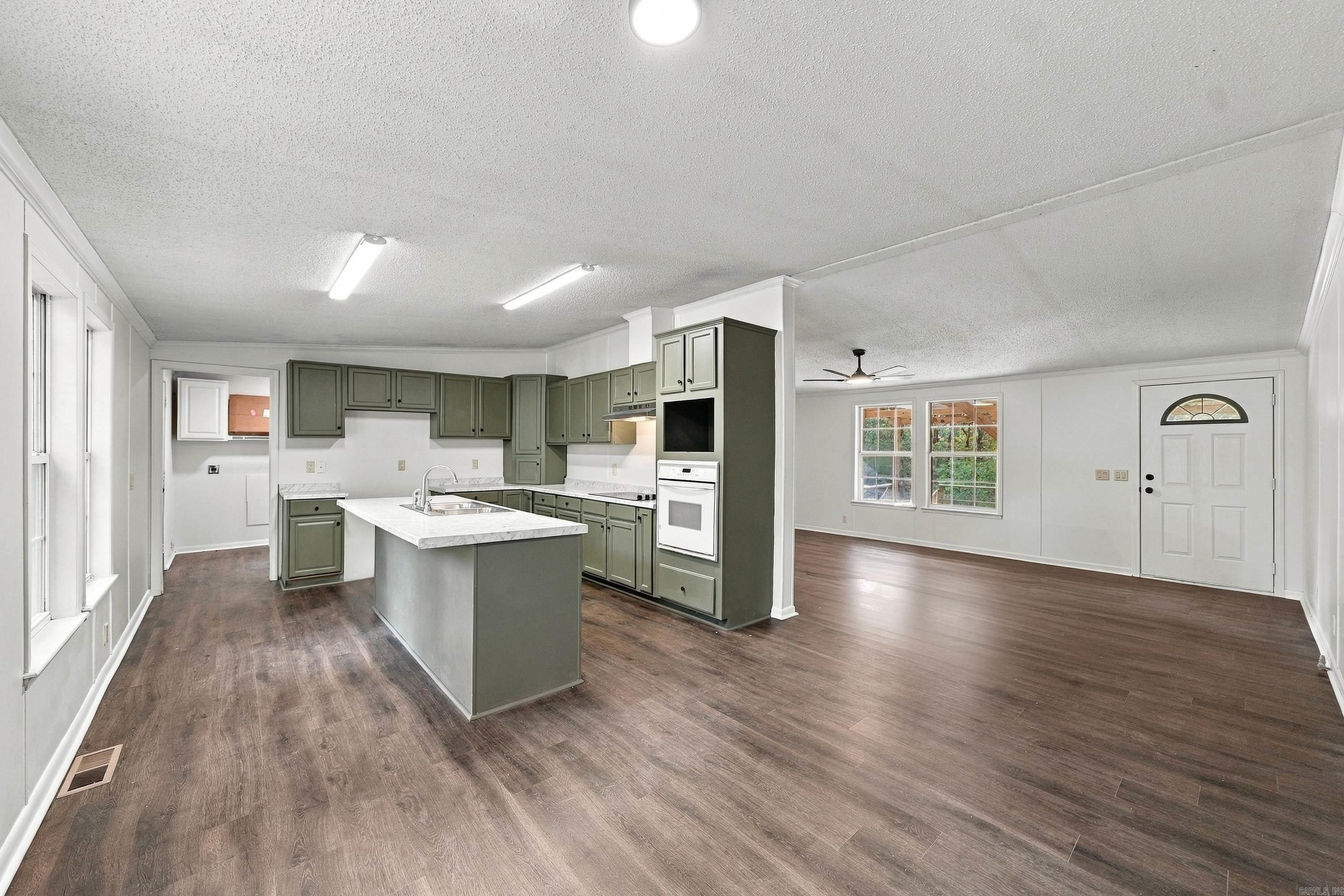71 Kara Cove Vilonia, AR 72173