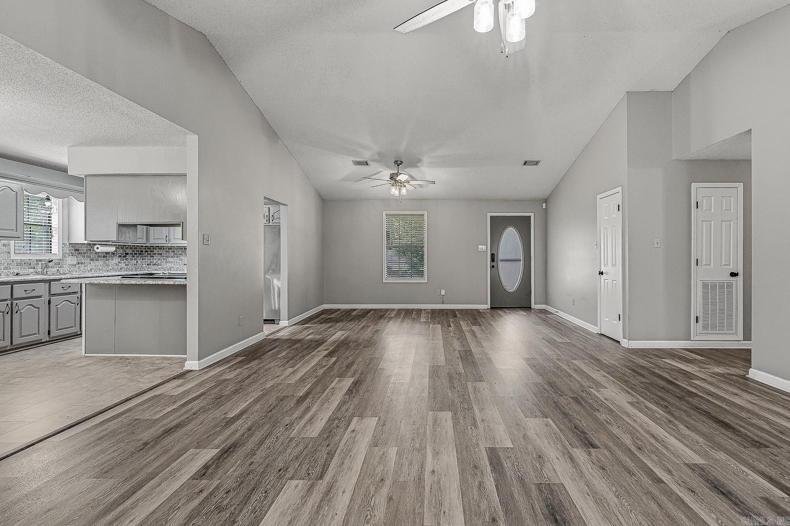 902 Live Oak Circle Jonesboro, AR 72401