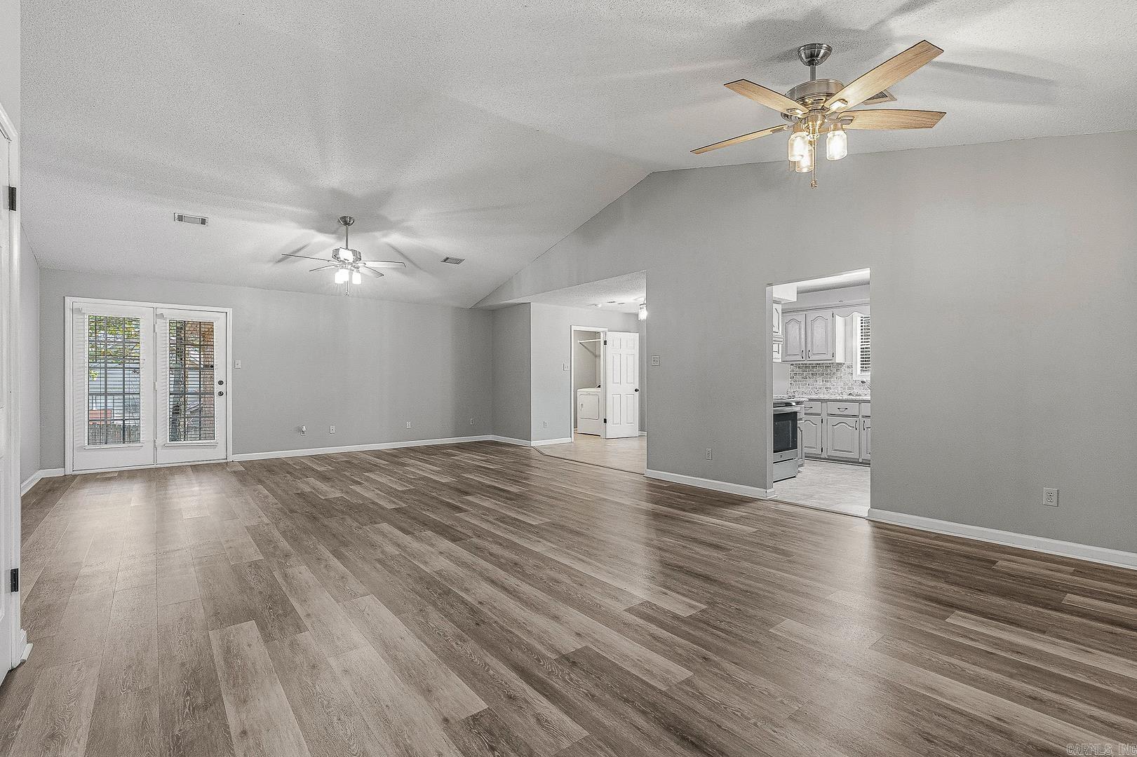 902 Live Oak Circle Jonesboro, AR 72401