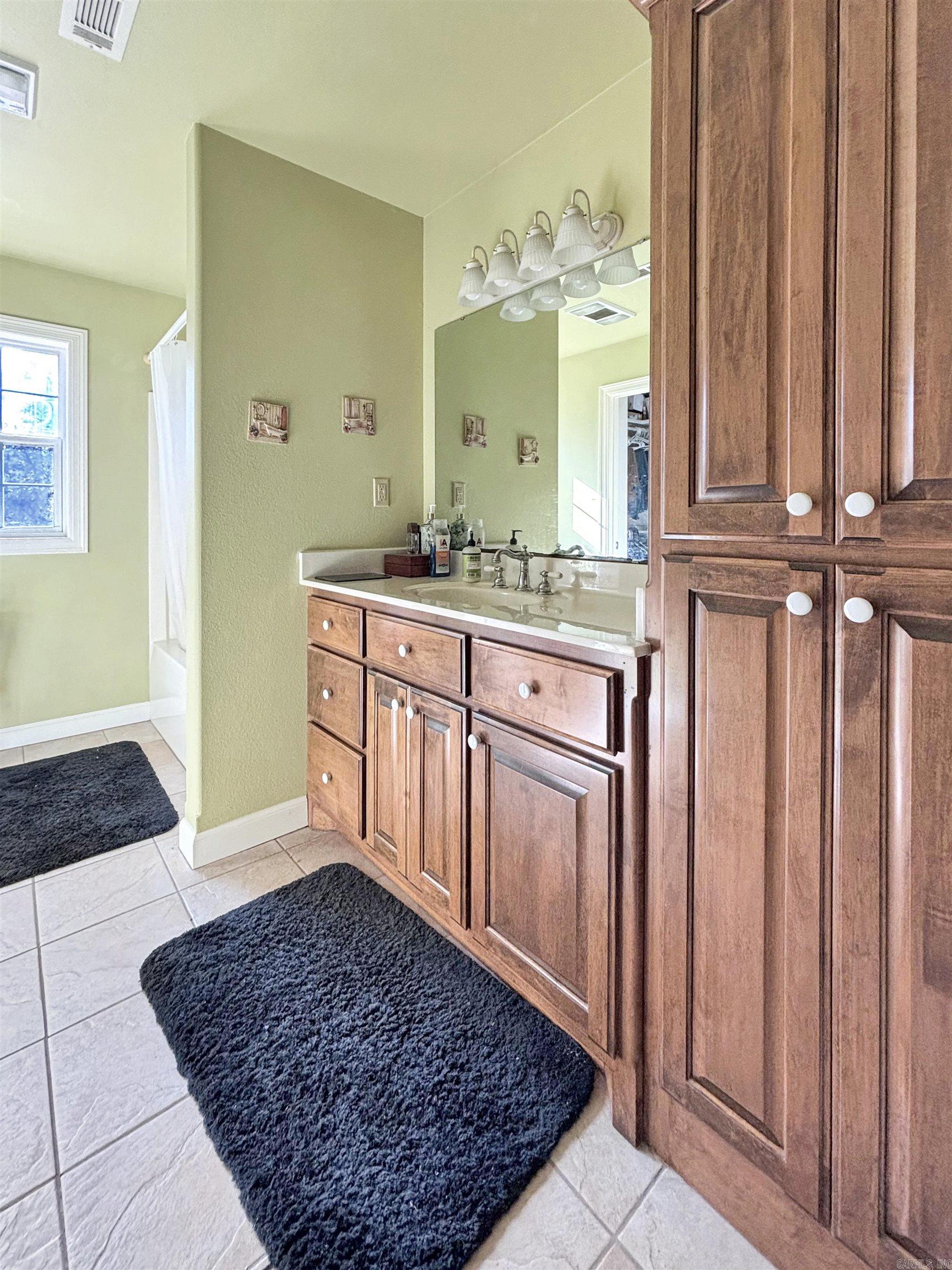 232 Dearmon Trail Lonsdale, AR 72087