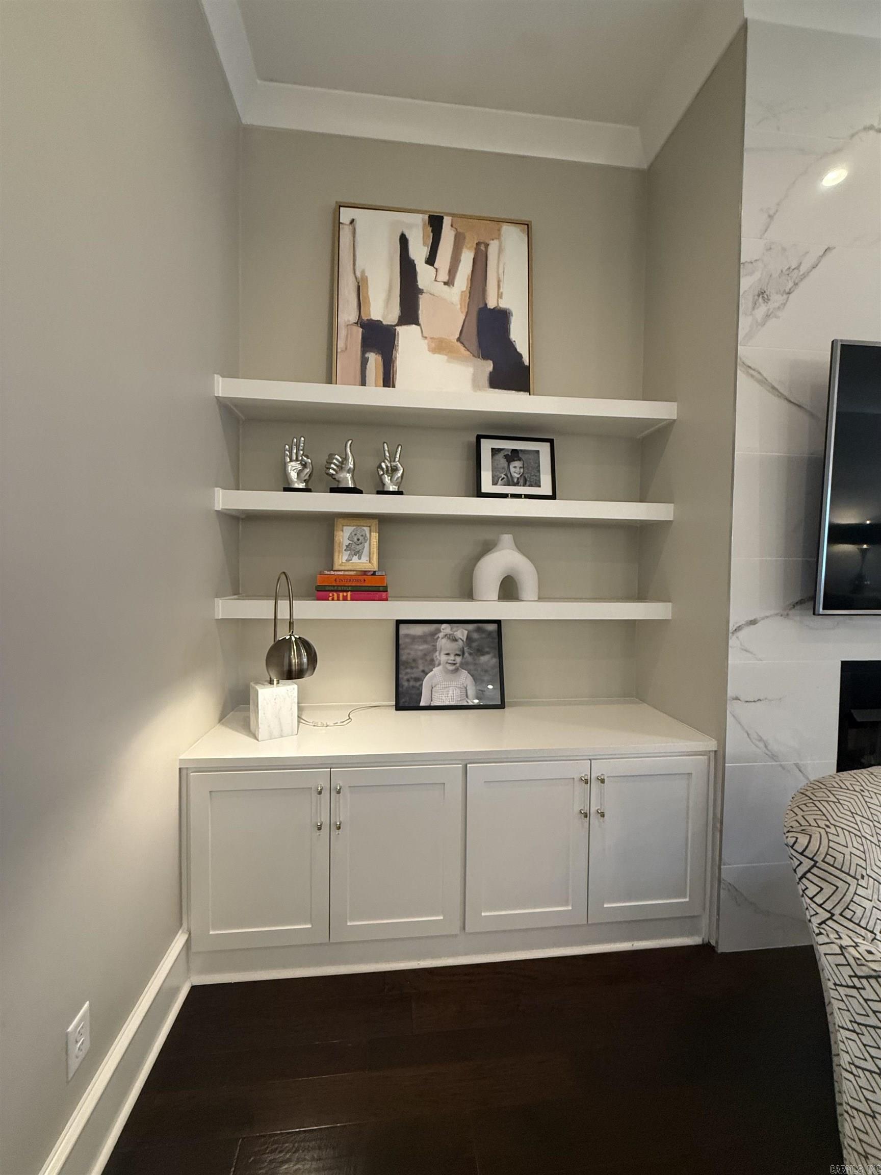 404 Ensbury Drive — photo 4