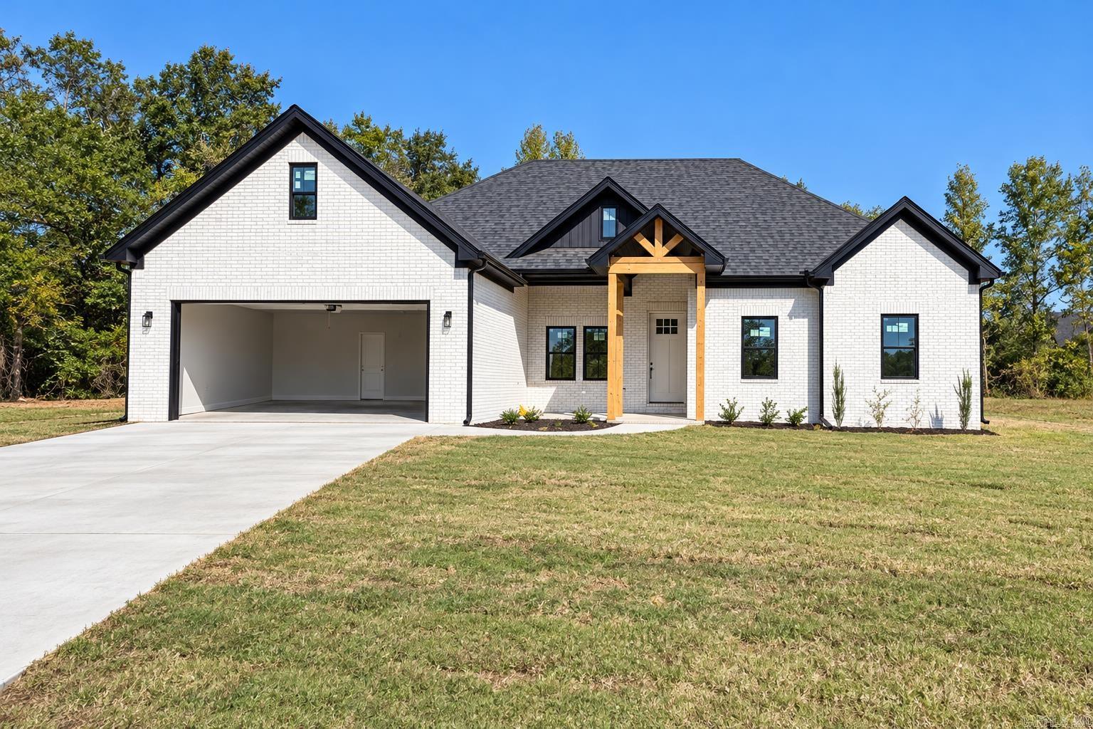 50 Crescent Cove