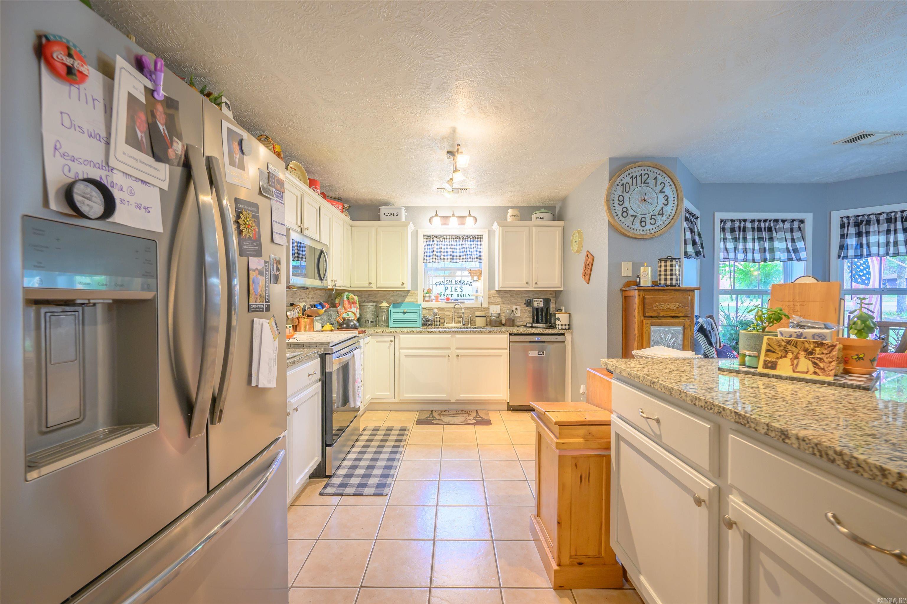 855 Bluff View Batesville, AR 72501-0000