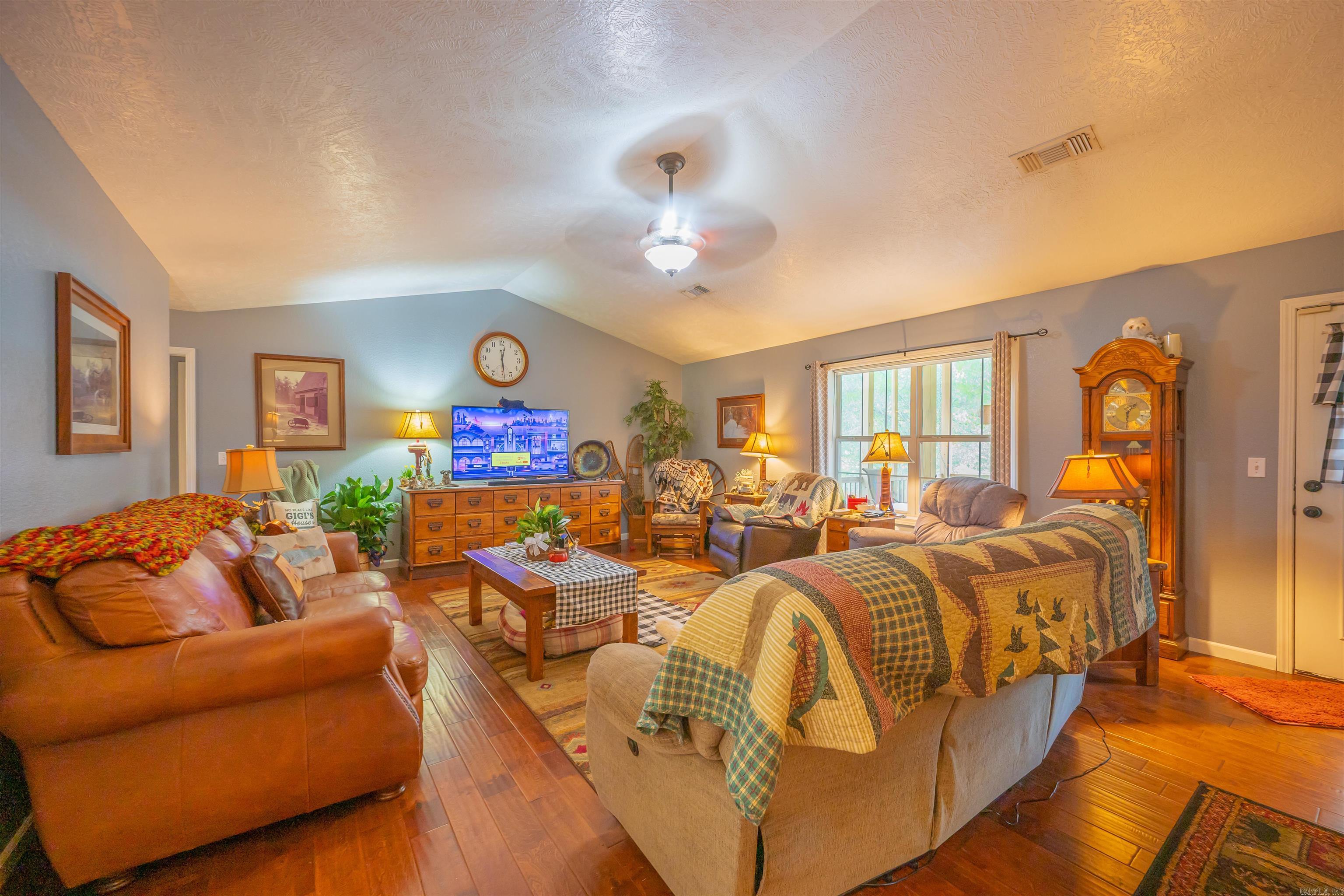 855 Bluff View Batesville, AR 72501-0000
