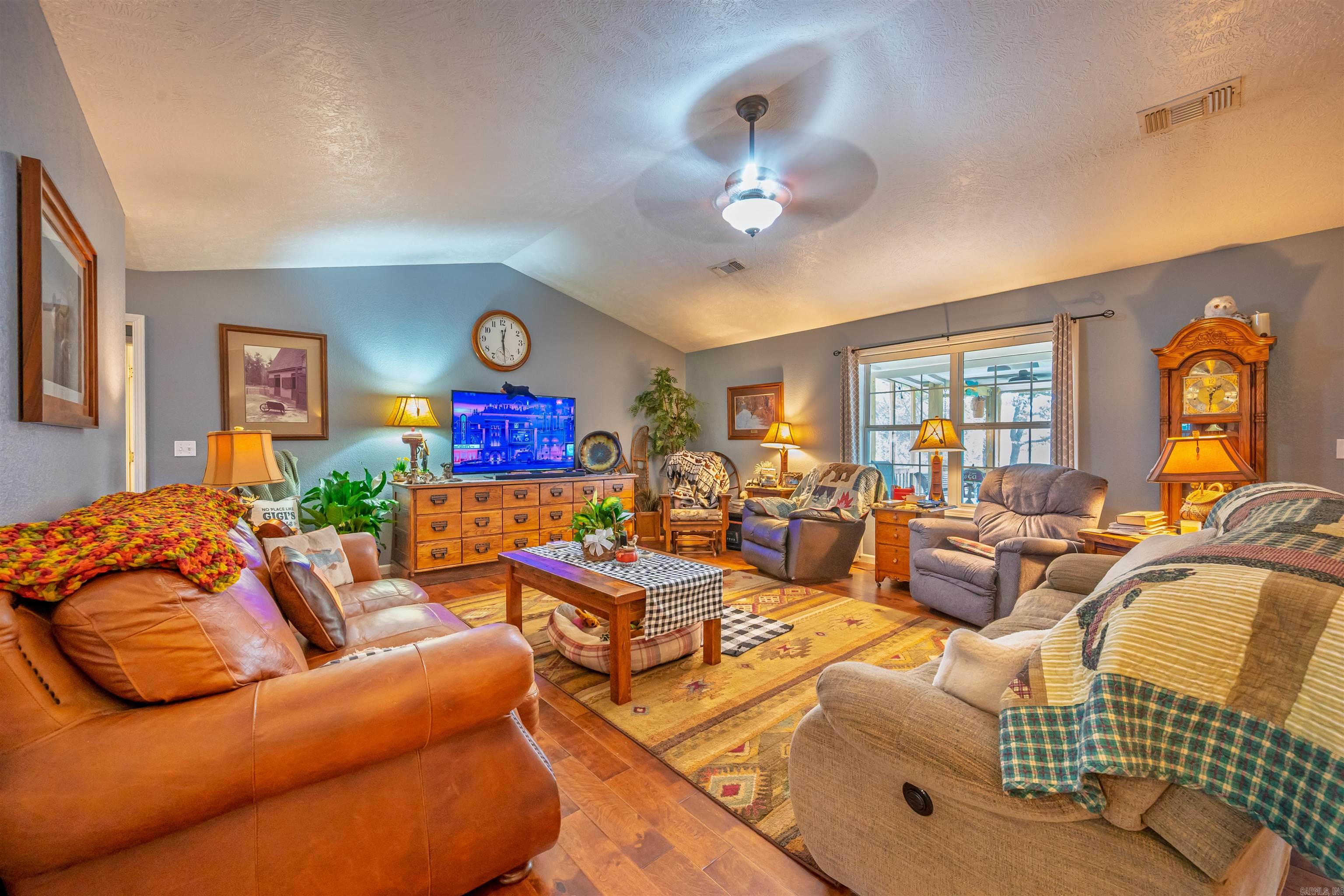 855 Bluff View Batesville, AR 72501-0000