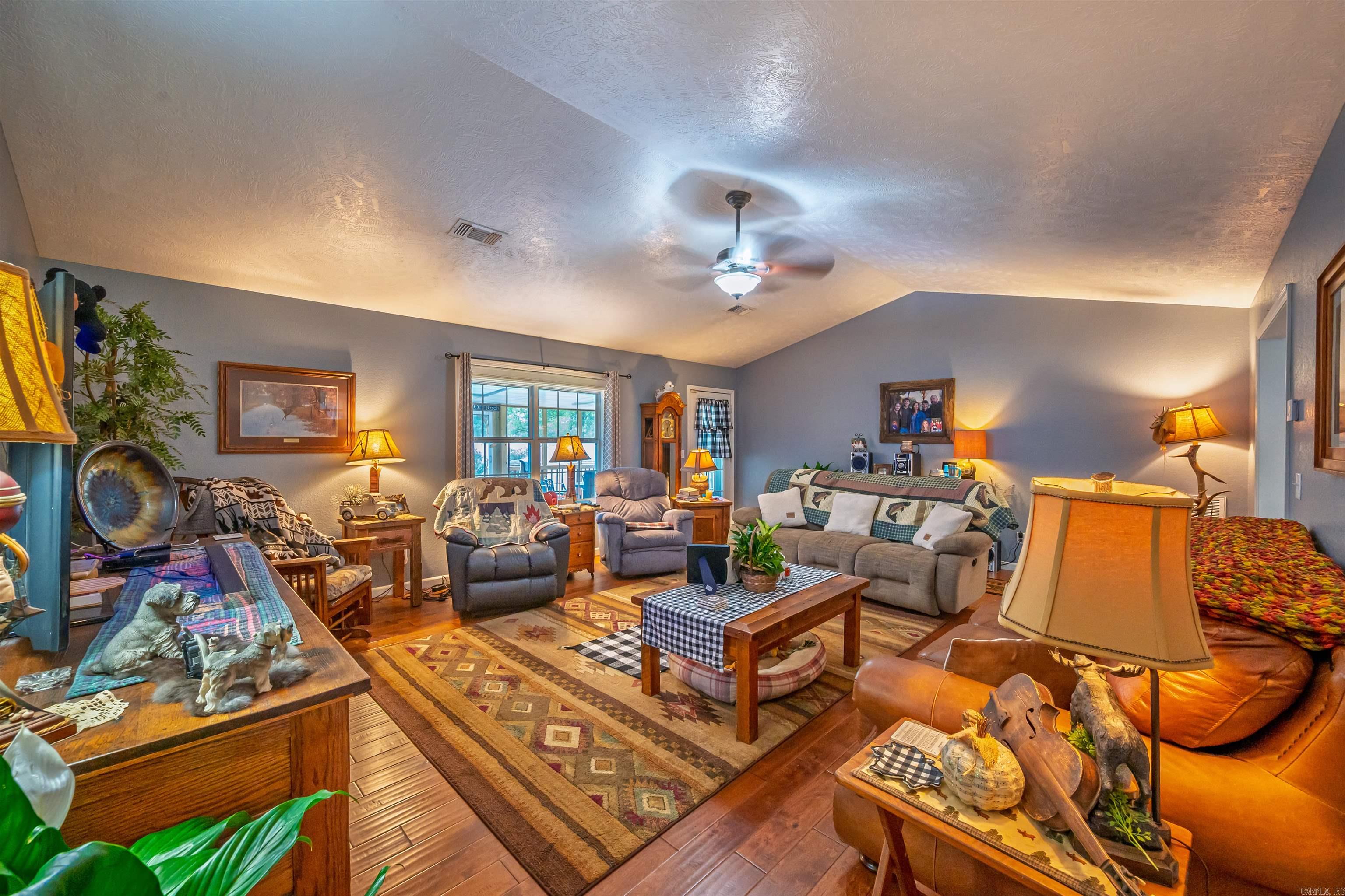 855 Bluff View Batesville, AR 72501-0000