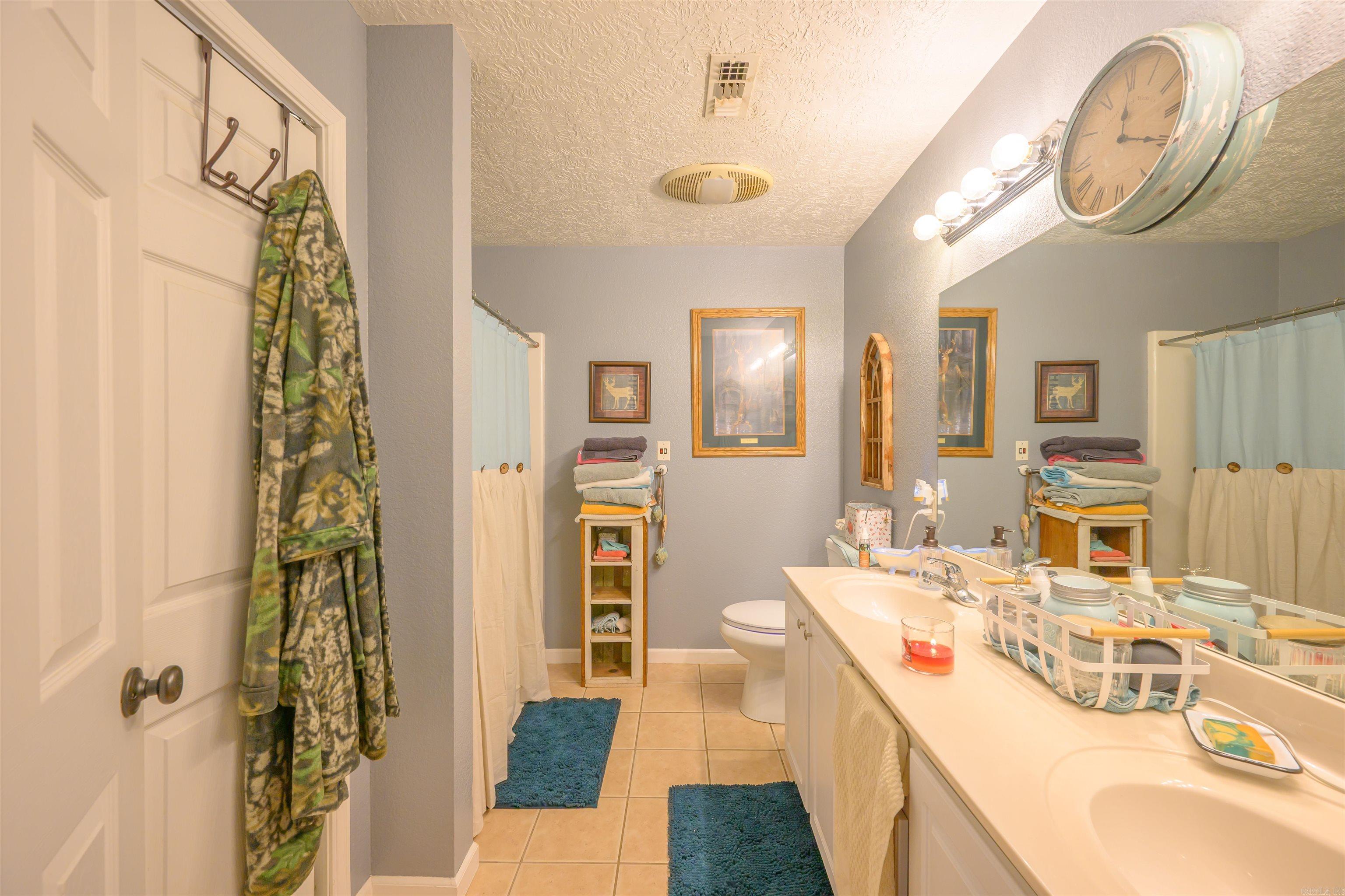 855 Bluff View Batesville, AR 72501-0000