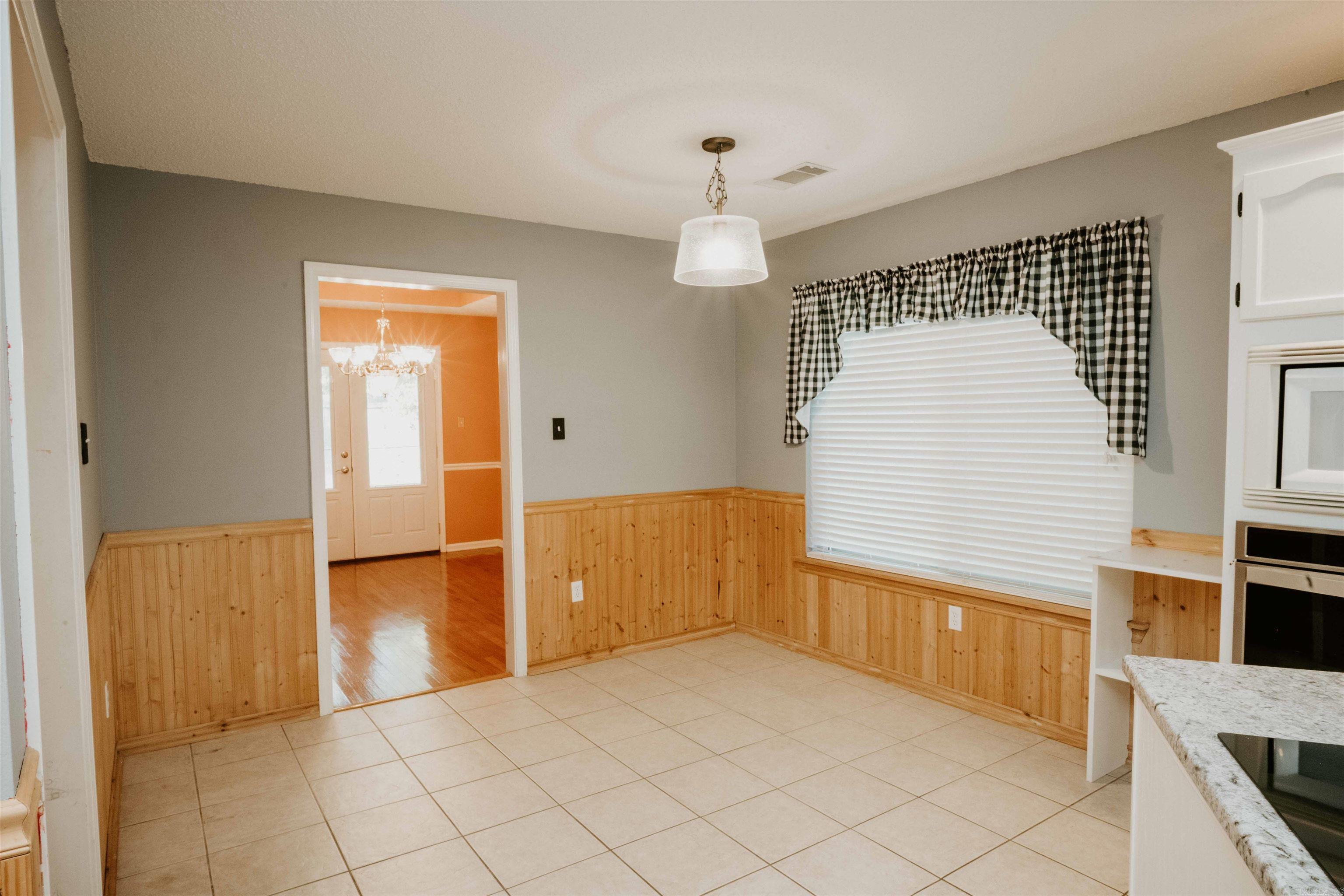 2406 REDWOOD Benton, AR 72015-2509