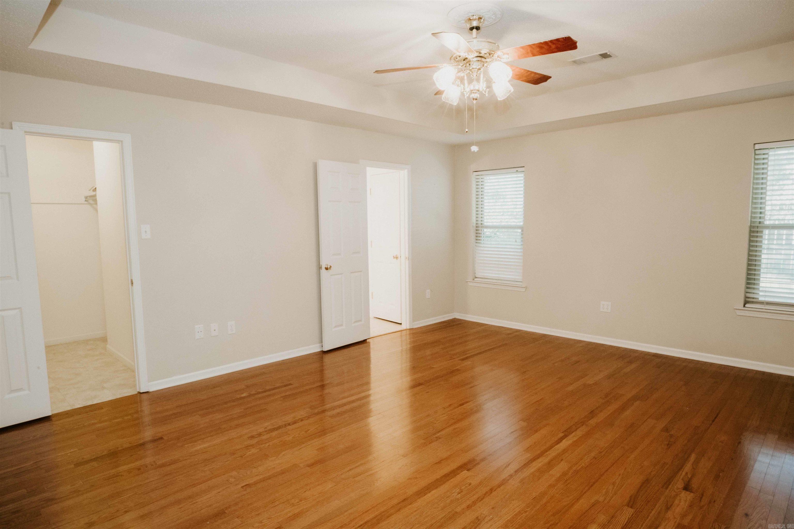 2406 REDWOOD Benton, AR 72015-2509