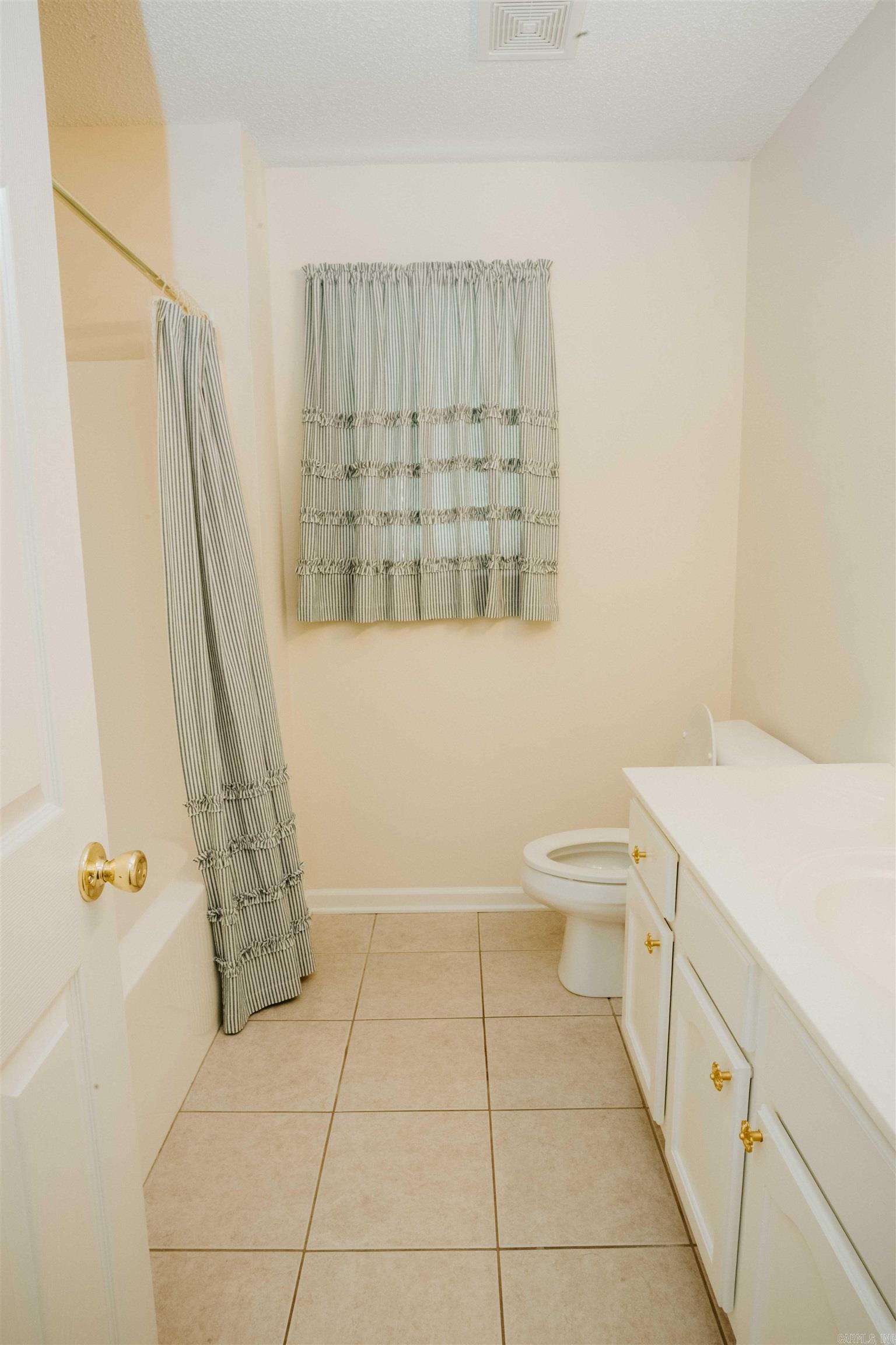 2406 REDWOOD Benton, AR 72015-2509