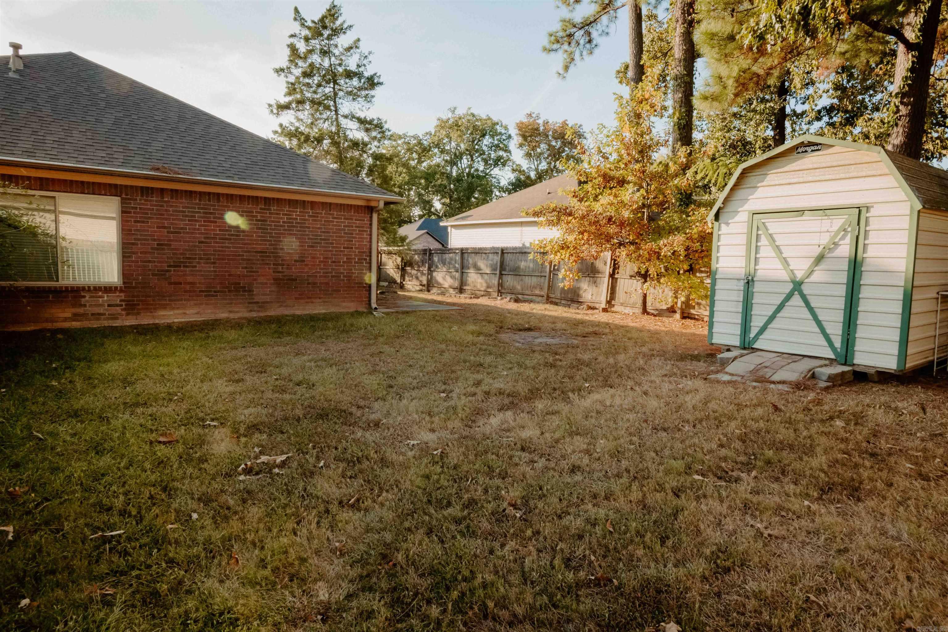 2406 REDWOOD Benton, AR 72015-2509