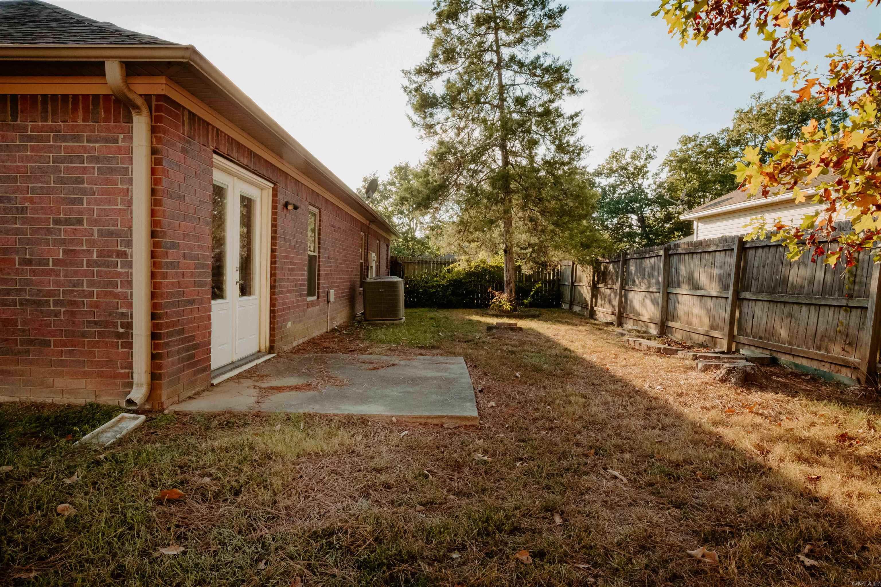 2406 REDWOOD Benton, AR 72015-2509