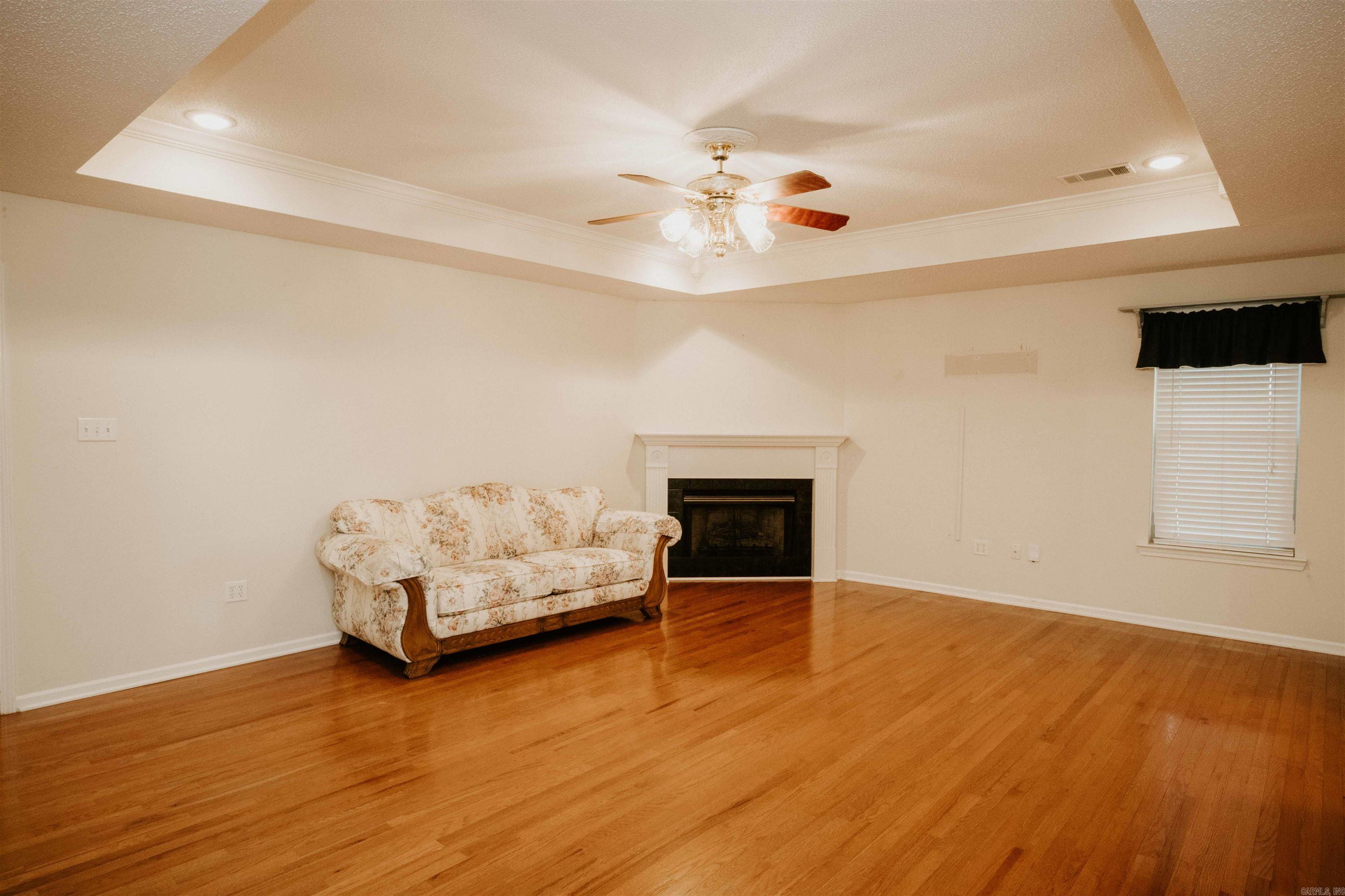 2406 REDWOOD Benton, AR 72015-2509