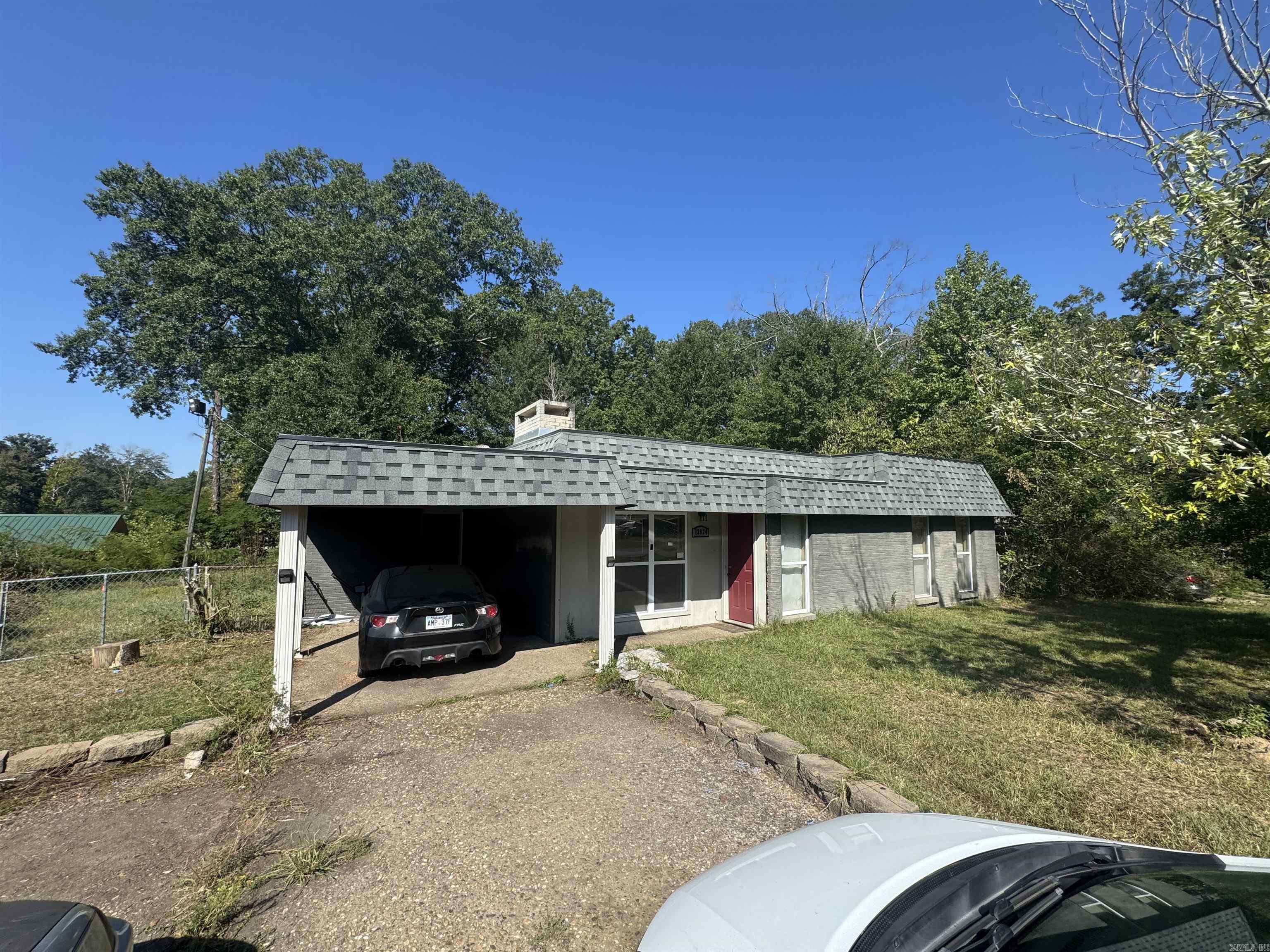 13924 Bonnie Lane — exterior