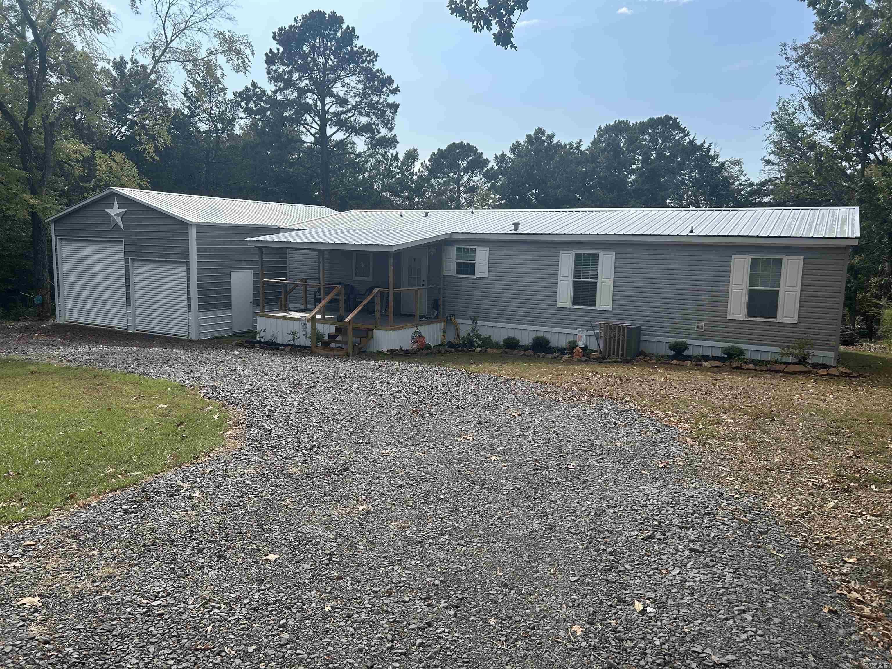 275 Narrows Dr. Greers Ferry, AR 72067