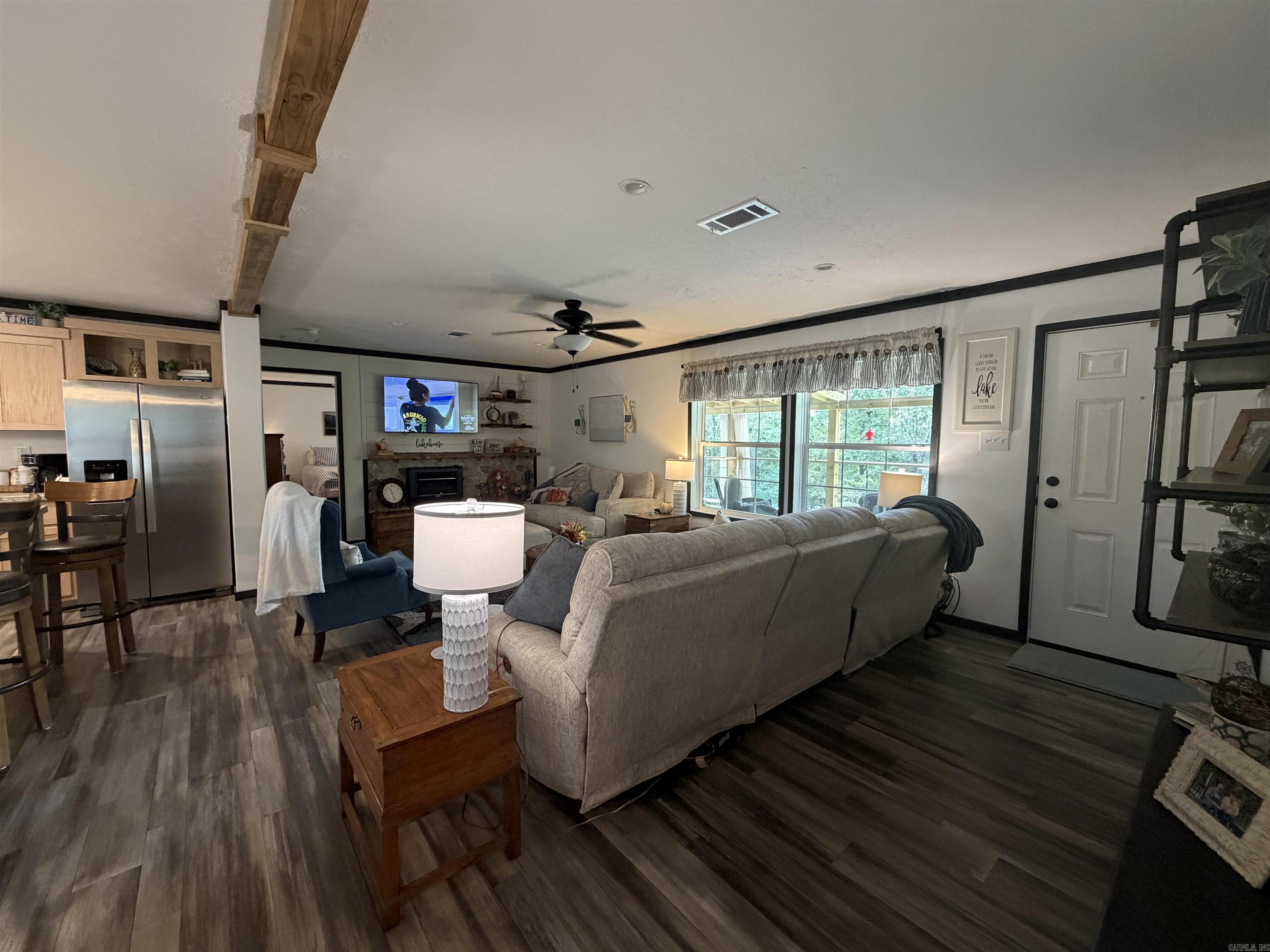 275 Narrows Dr. Greers Ferry, AR 72067