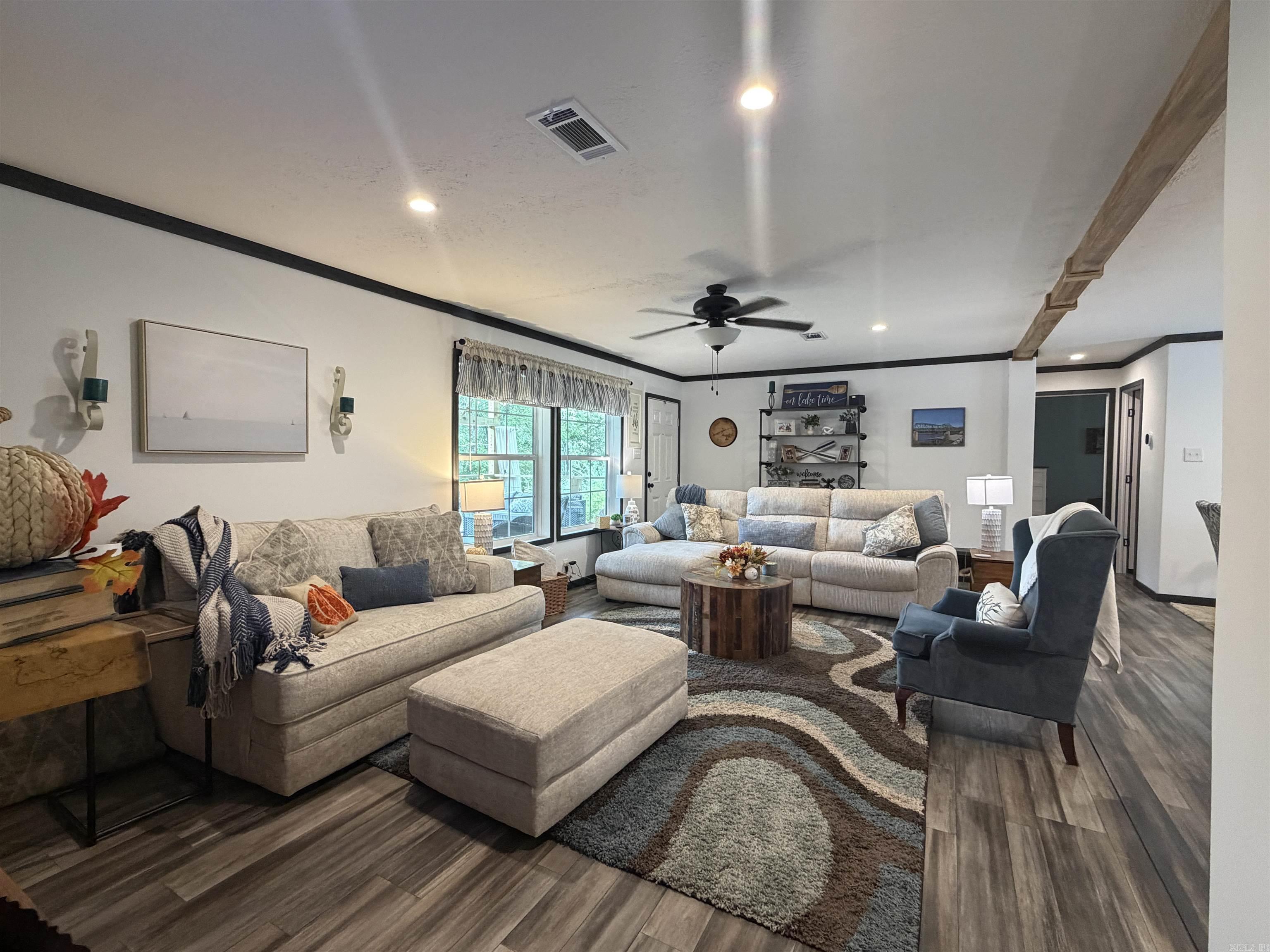 275 Narrows Dr. Greers Ferry, AR 72067
