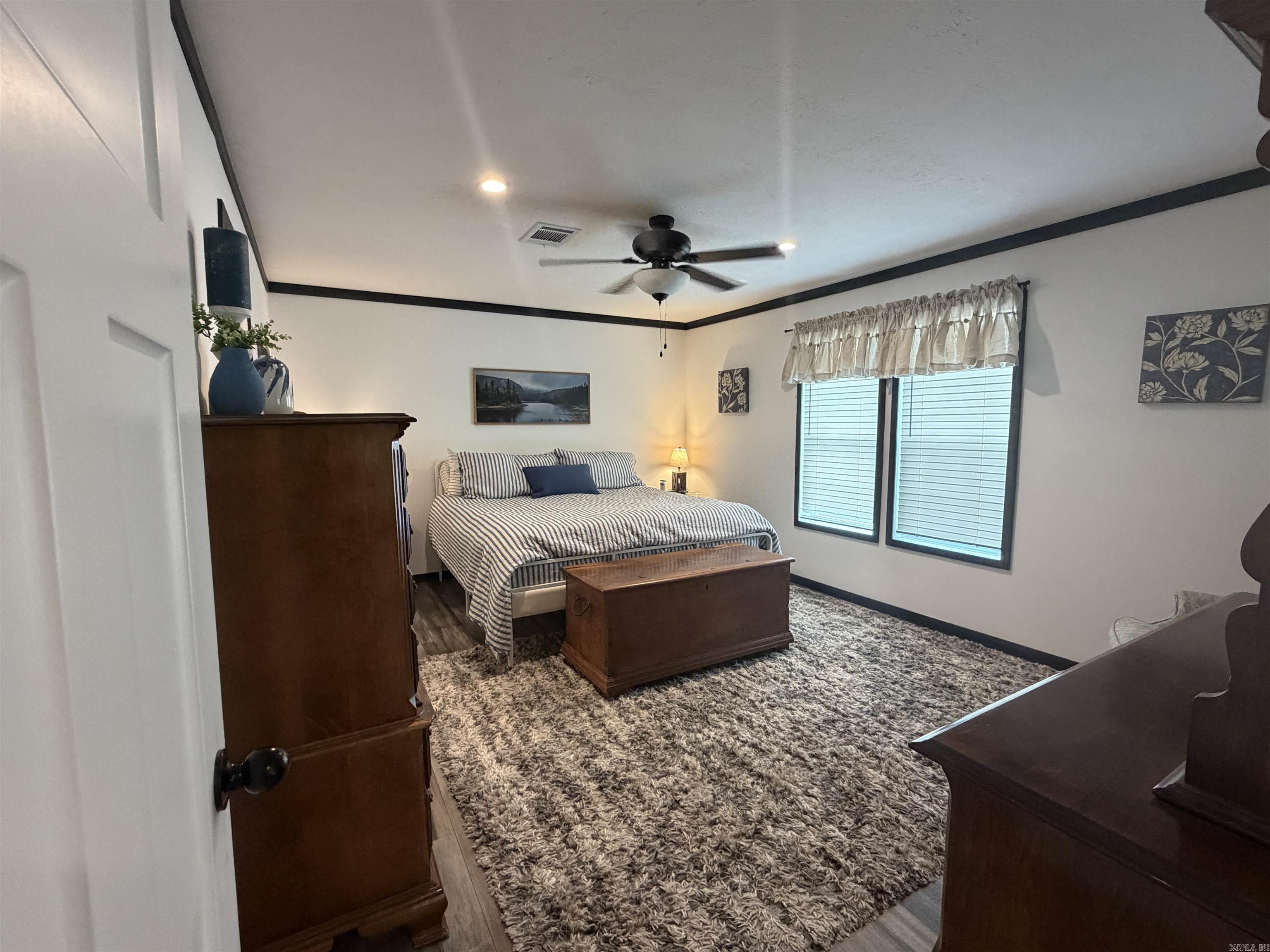 275 Narrows Dr. Greers Ferry, AR 72067