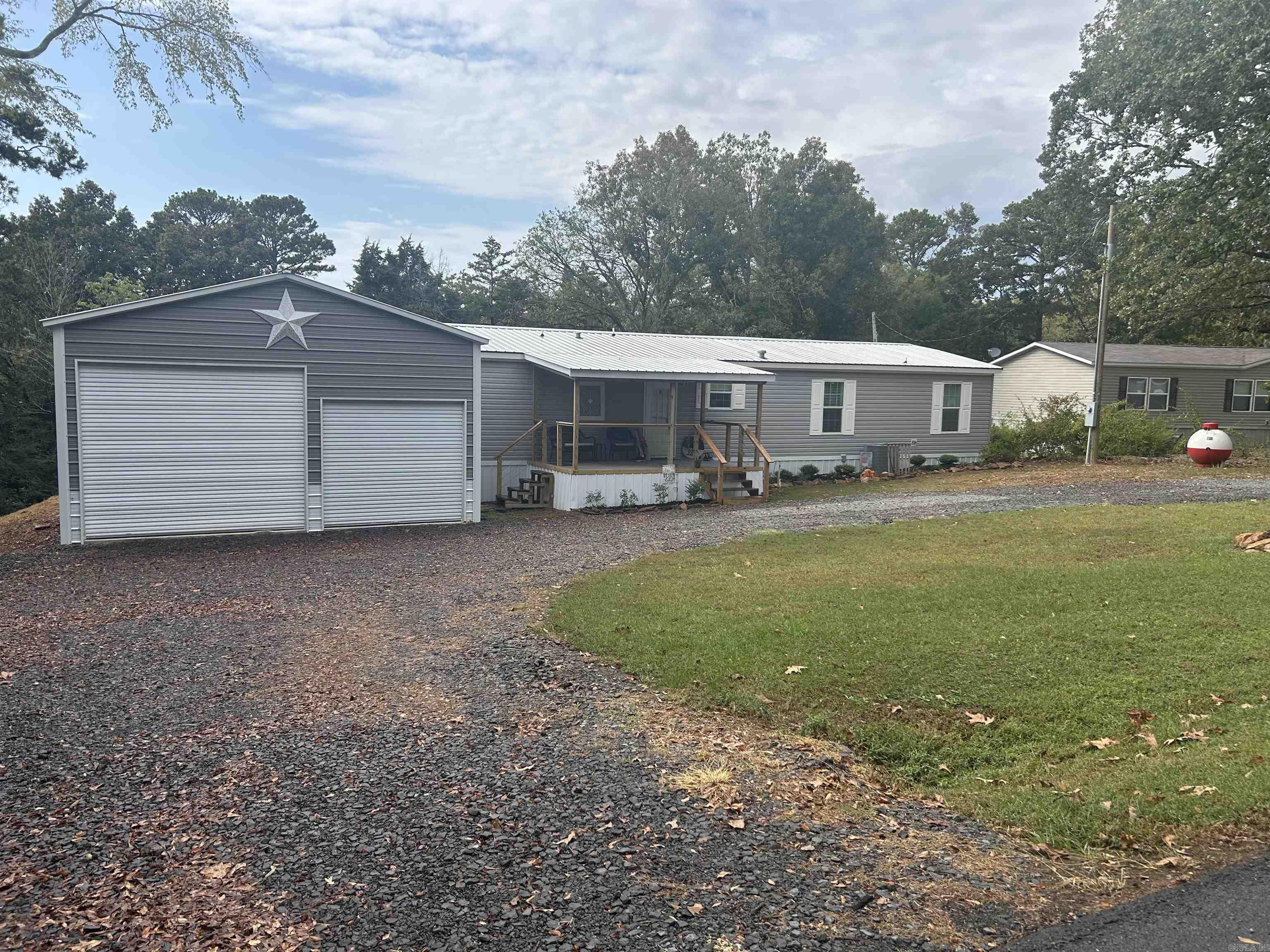 275 Narrows Dr. Greers Ferry, AR 72067