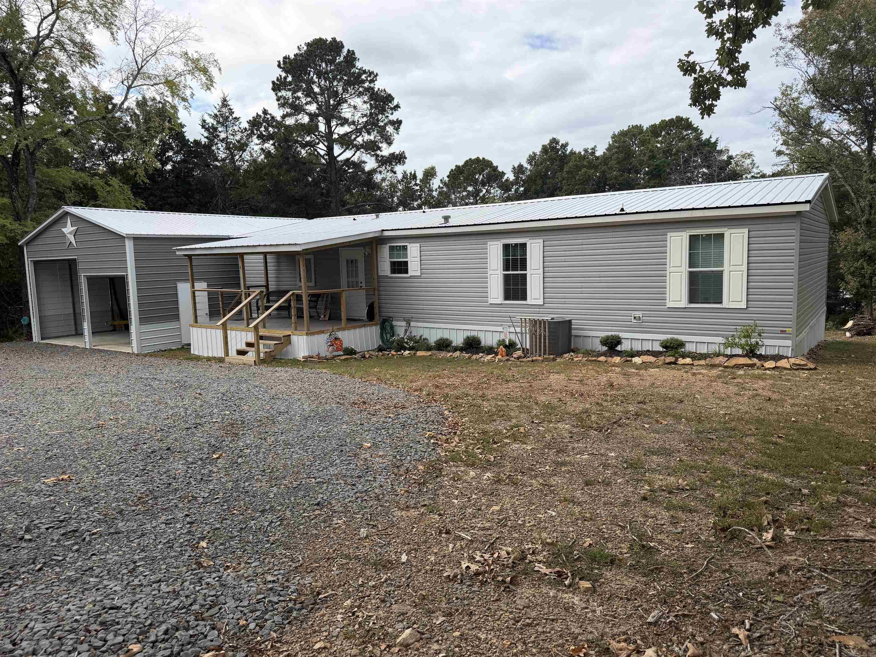 275 Narrows Dr. Greers Ferry, AR 72067