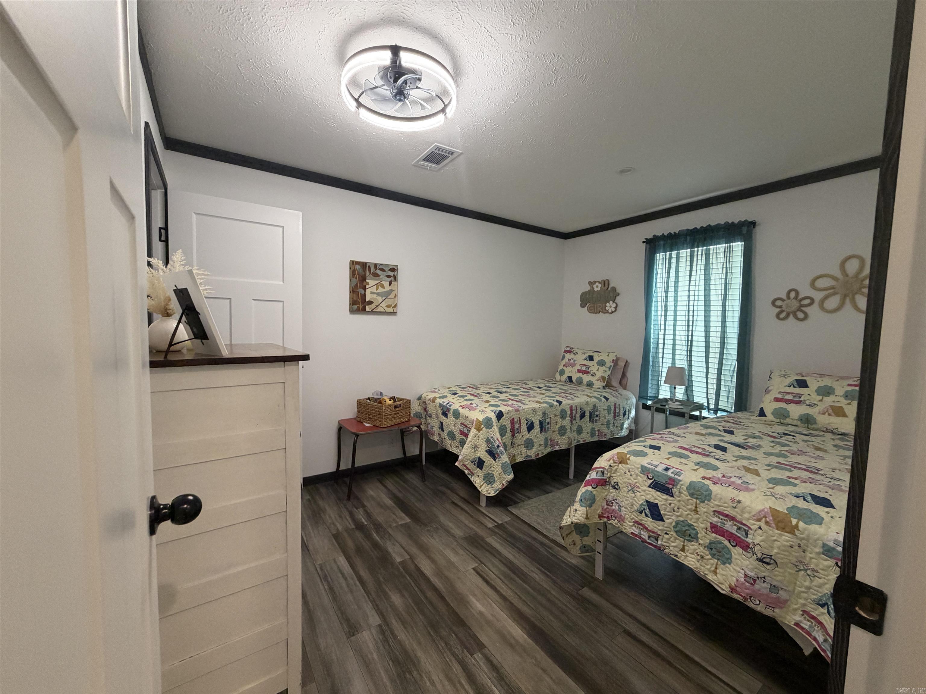 275 Narrows Dr. Greers Ferry, AR 72067