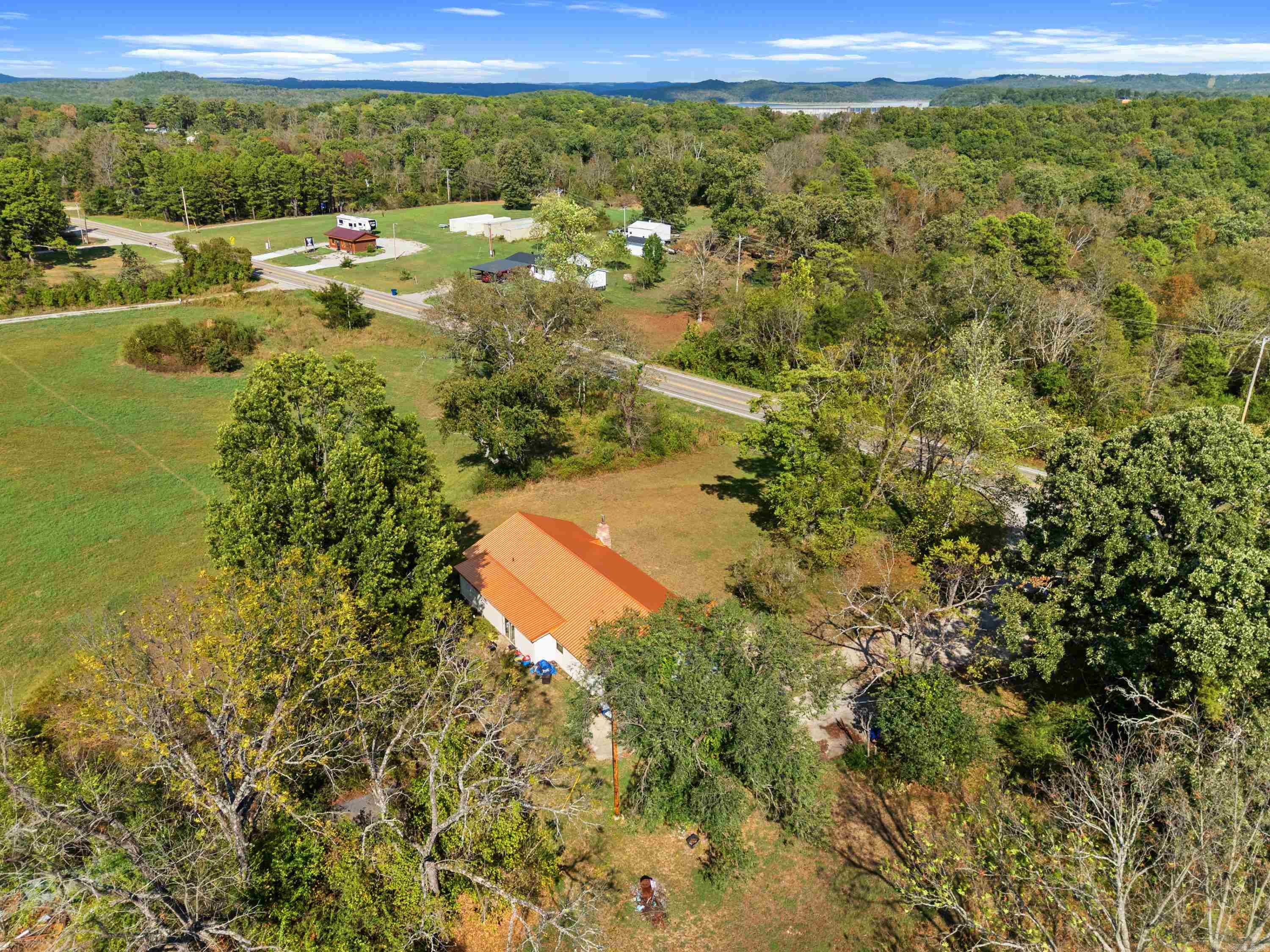 11235 Hwy 5 South Salesville, AR 72653