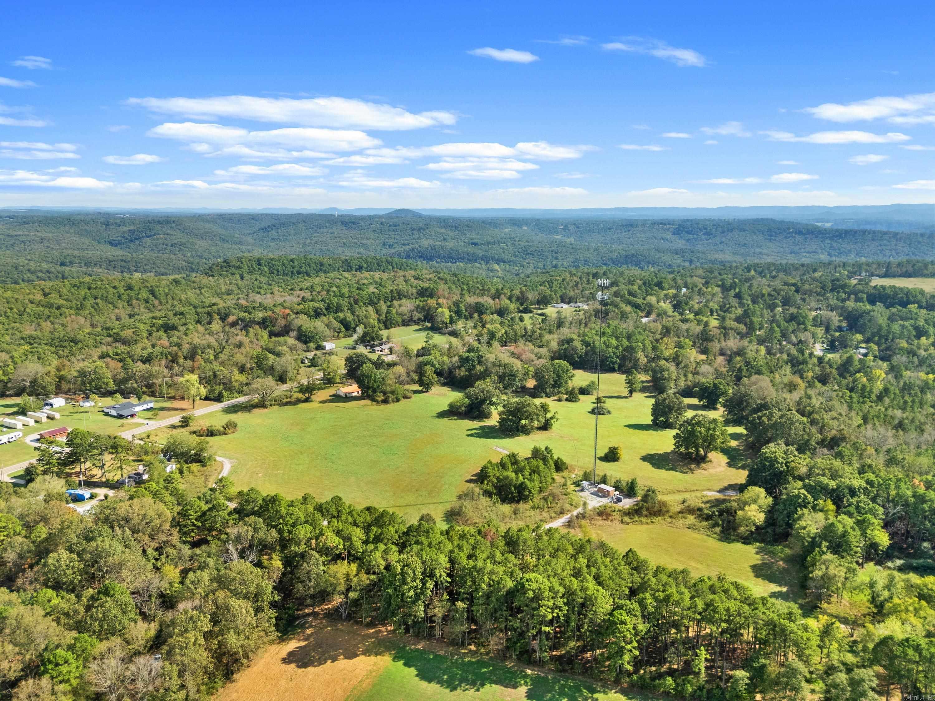 11235 Hwy 5 South Salesville, AR 72653