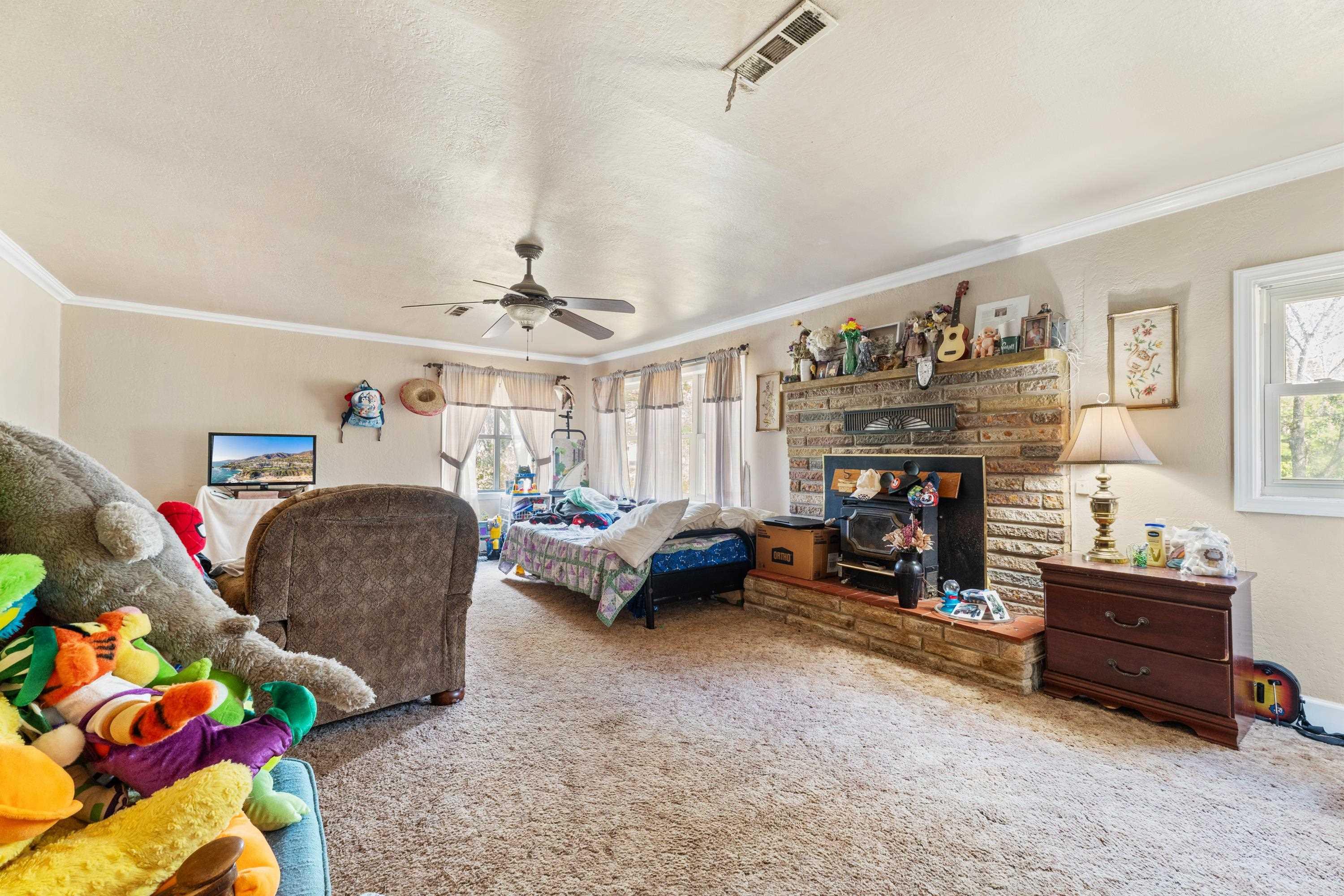 11235 Hwy 5 South Salesville, AR 72653