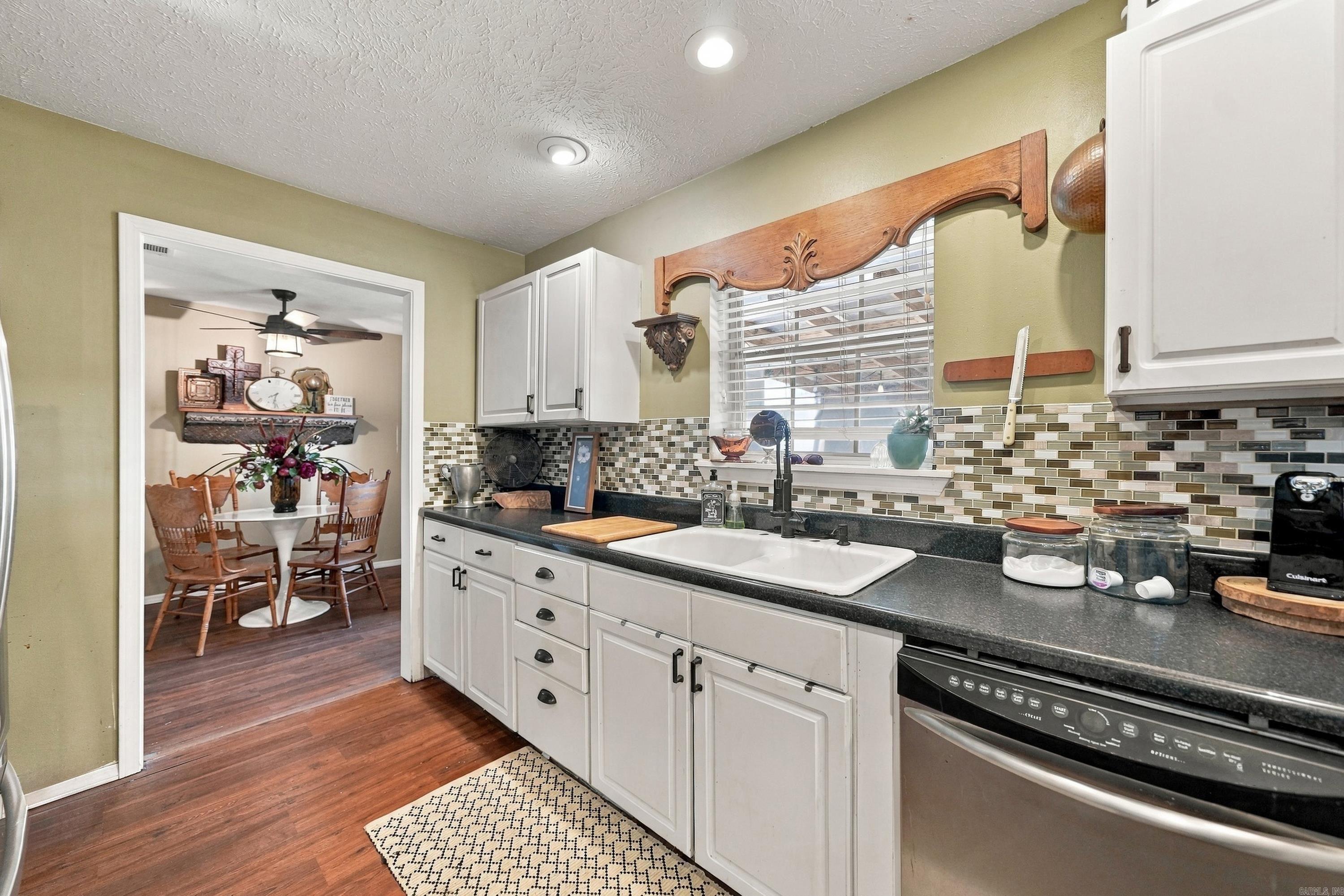 27 Pine Street Guy, AR 72061