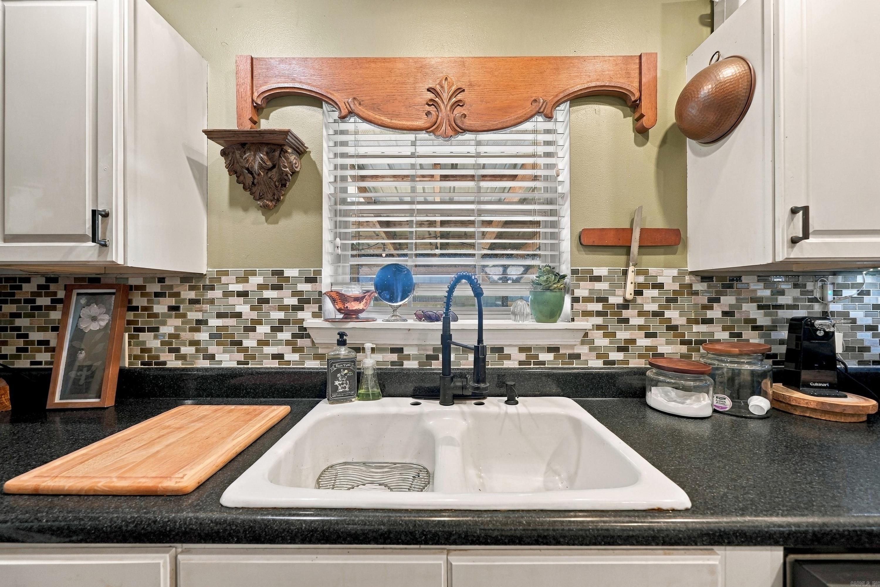 27 Pine Street Guy, AR 72061