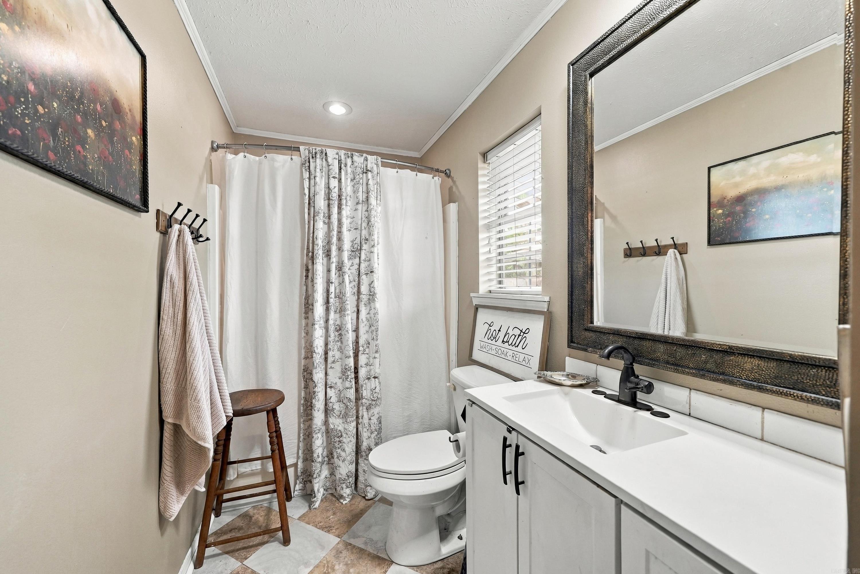 27 Pine Street Guy, AR 72061